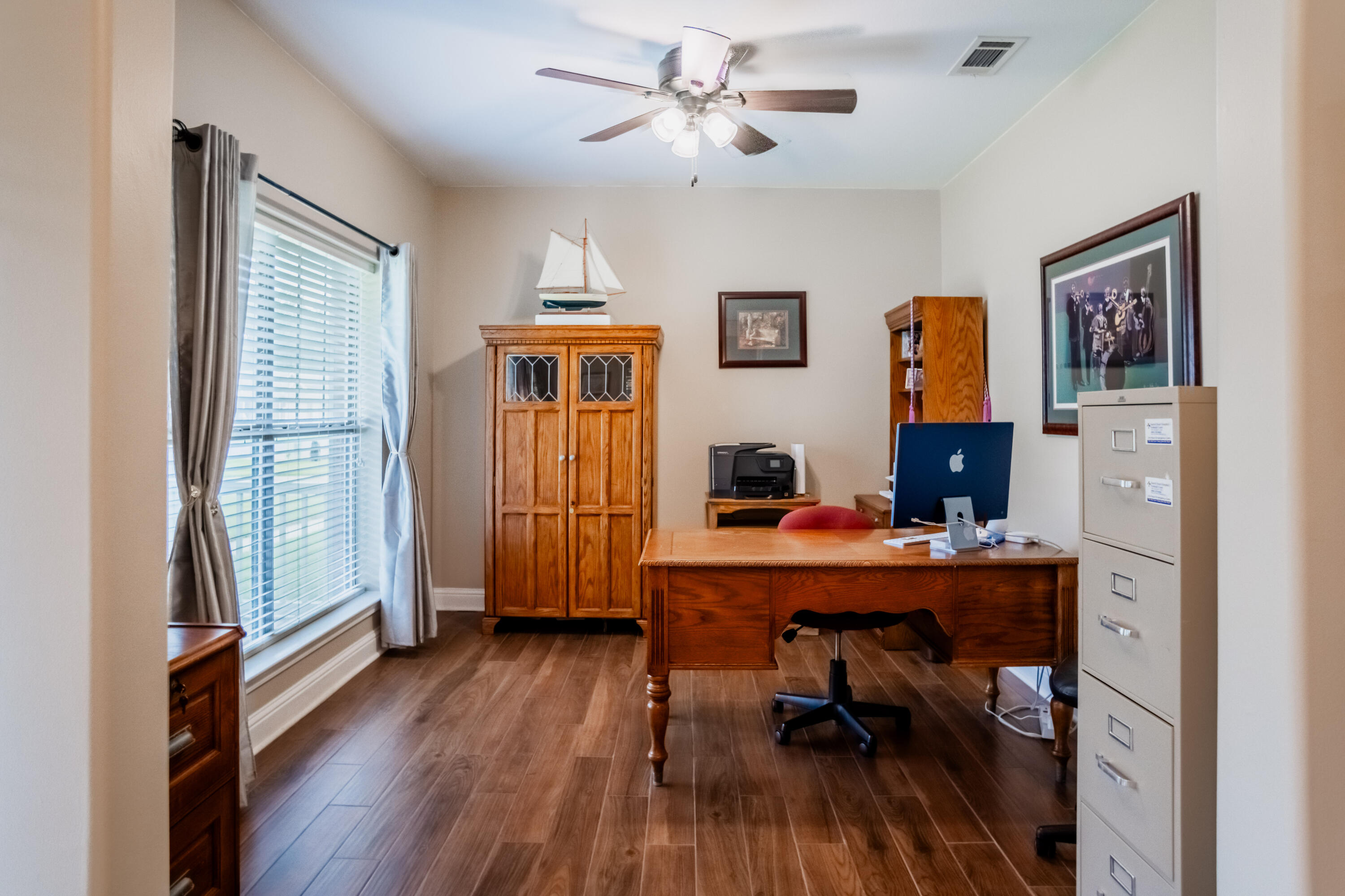 WINDMEADOWS - Residential