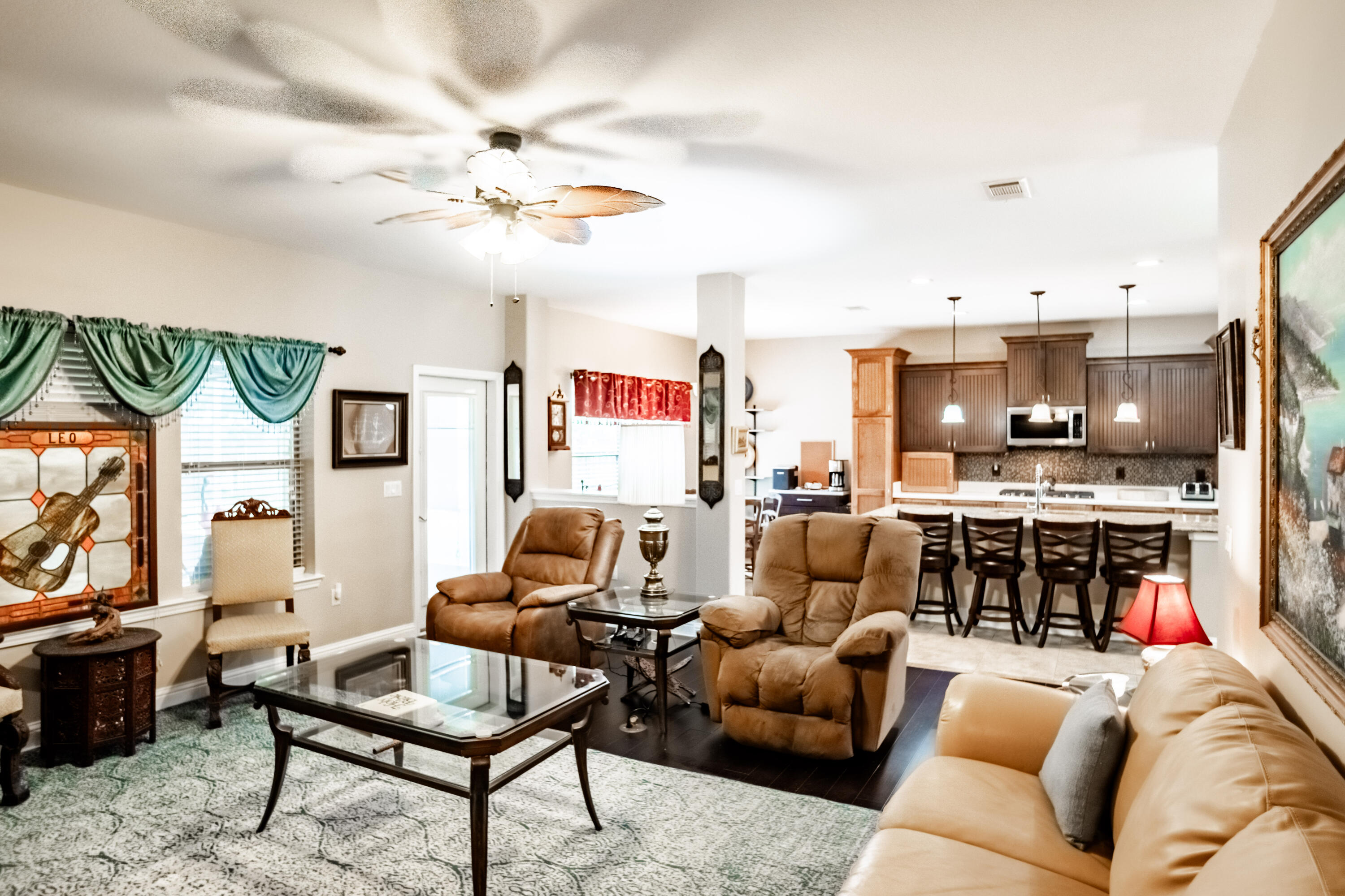 WINDMEADOWS - Residential