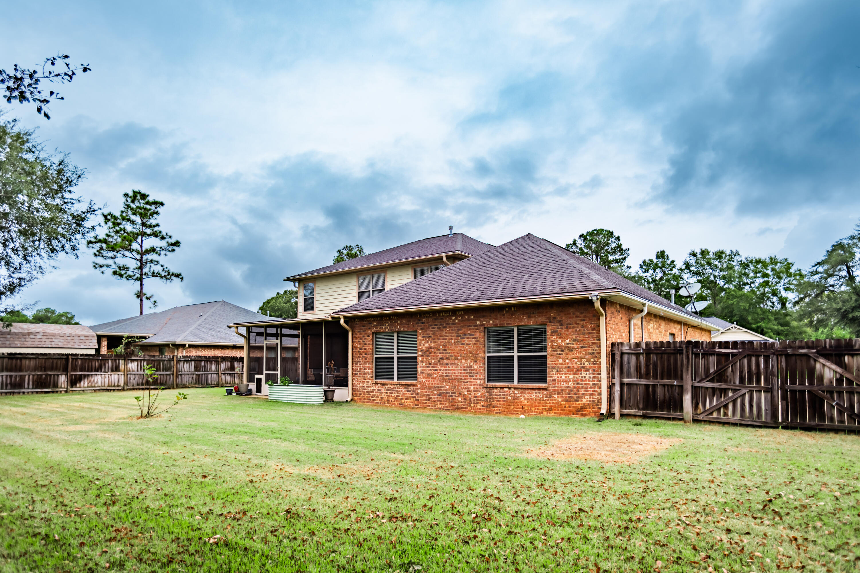 WINDMEADOWS - Residential