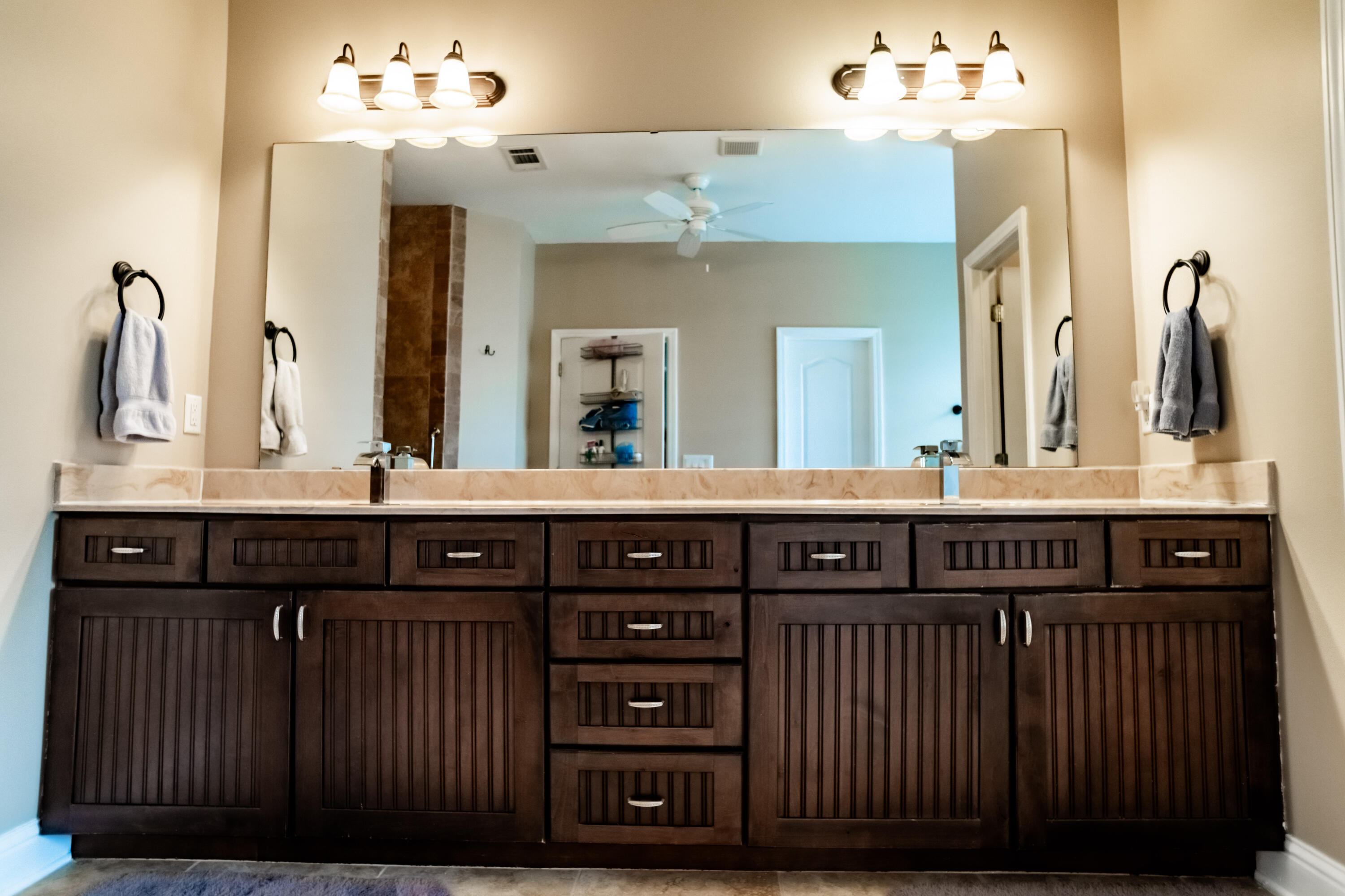 WINDMEADOWS - Residential
