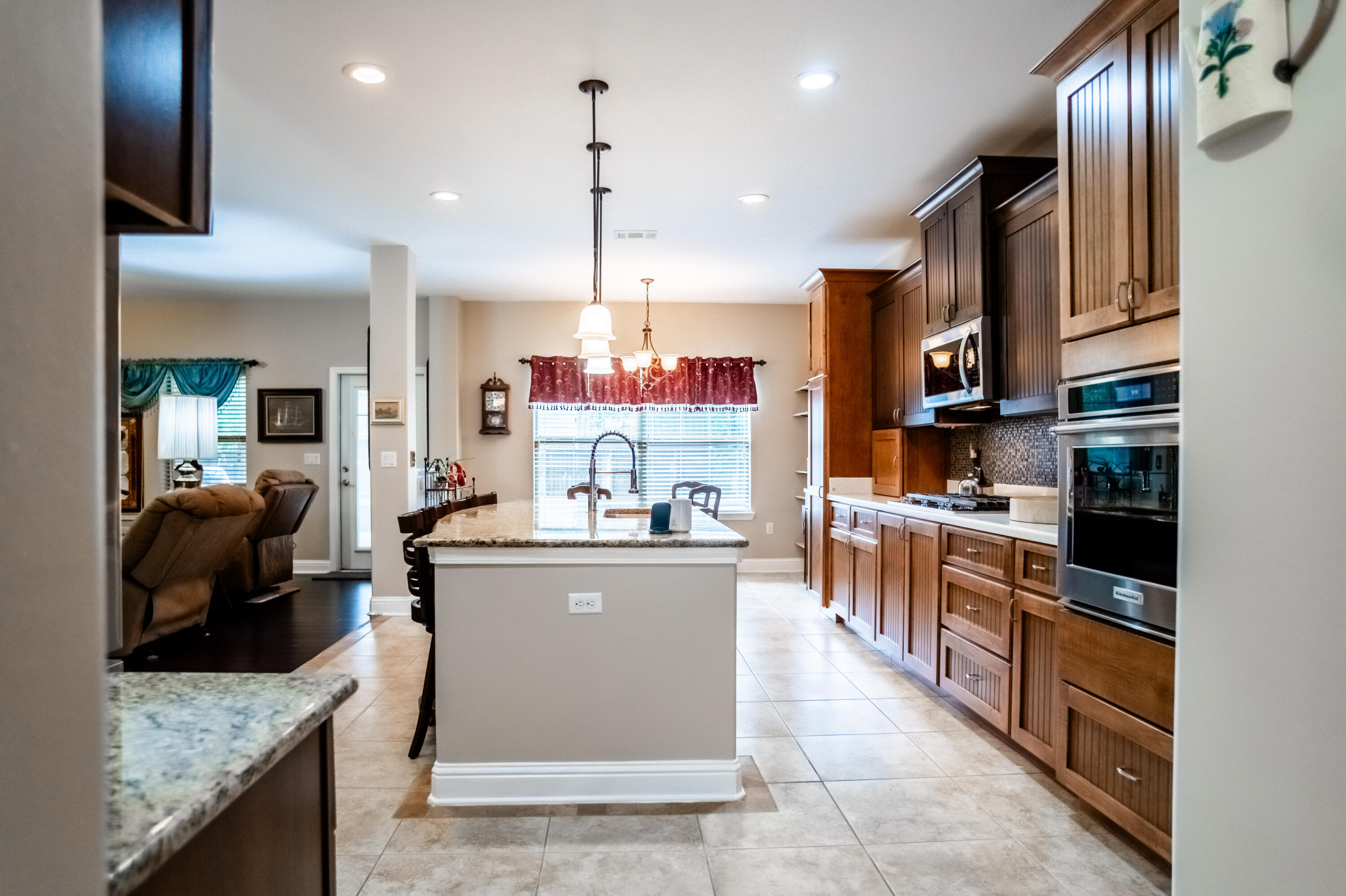 WINDMEADOWS - Residential