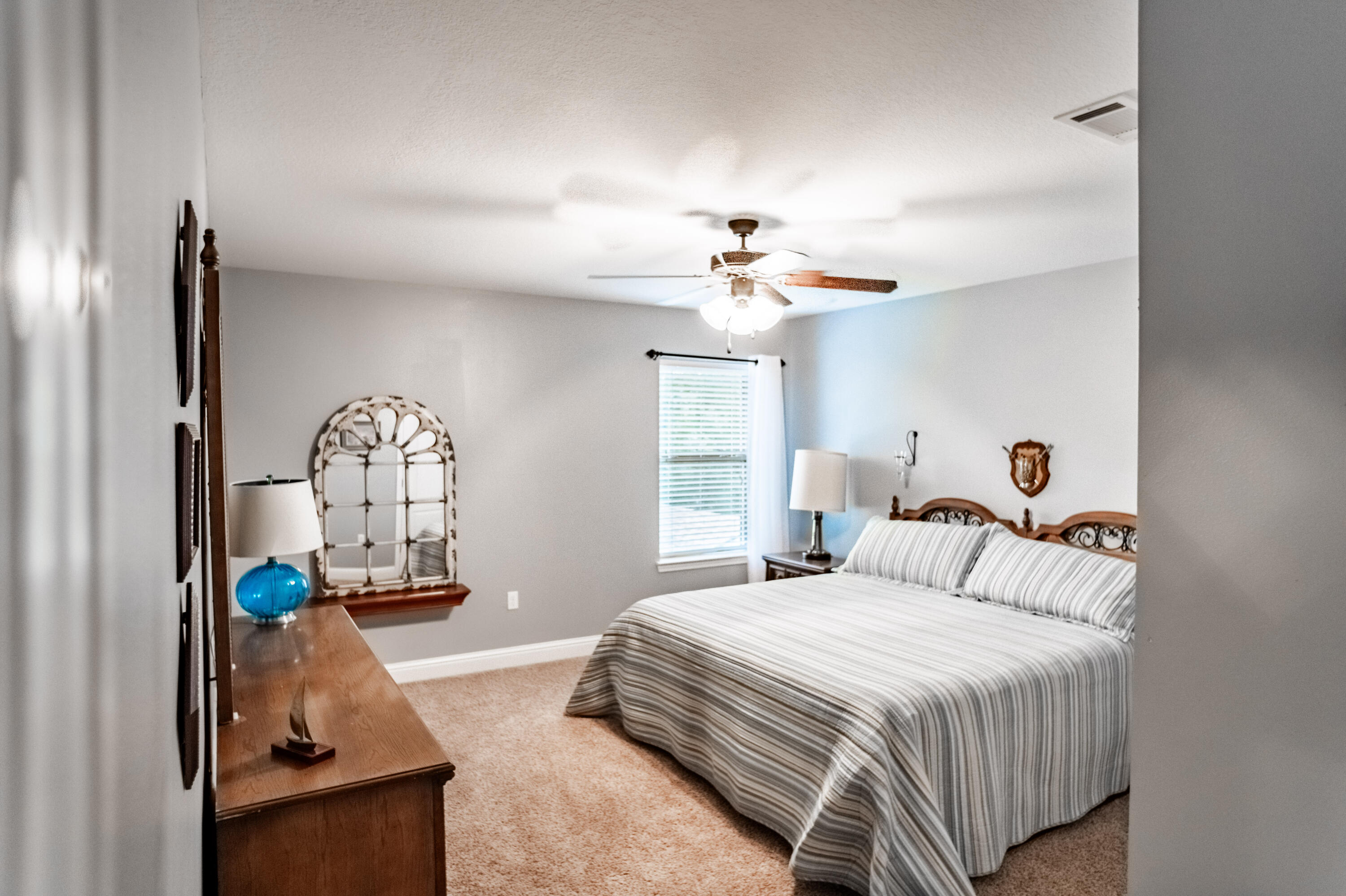 WINDMEADOWS - Residential