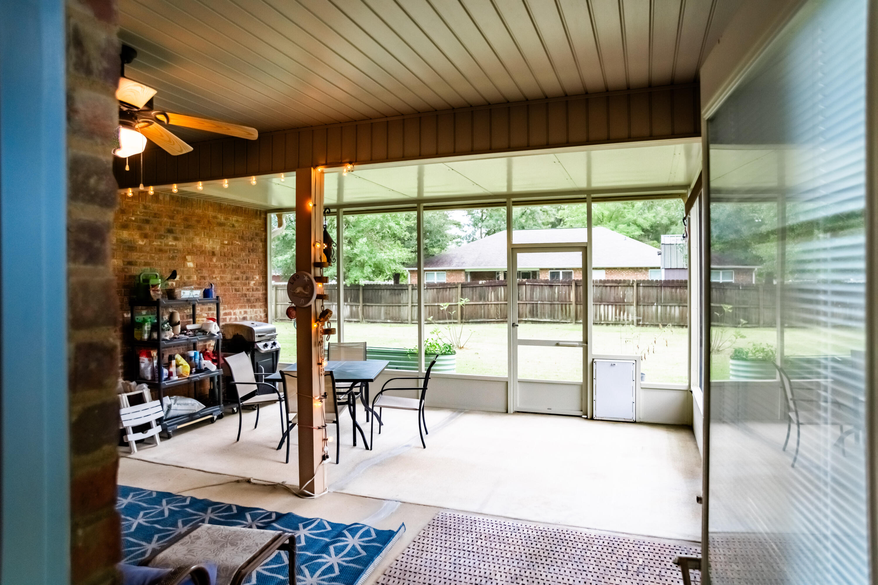 WINDMEADOWS - Residential