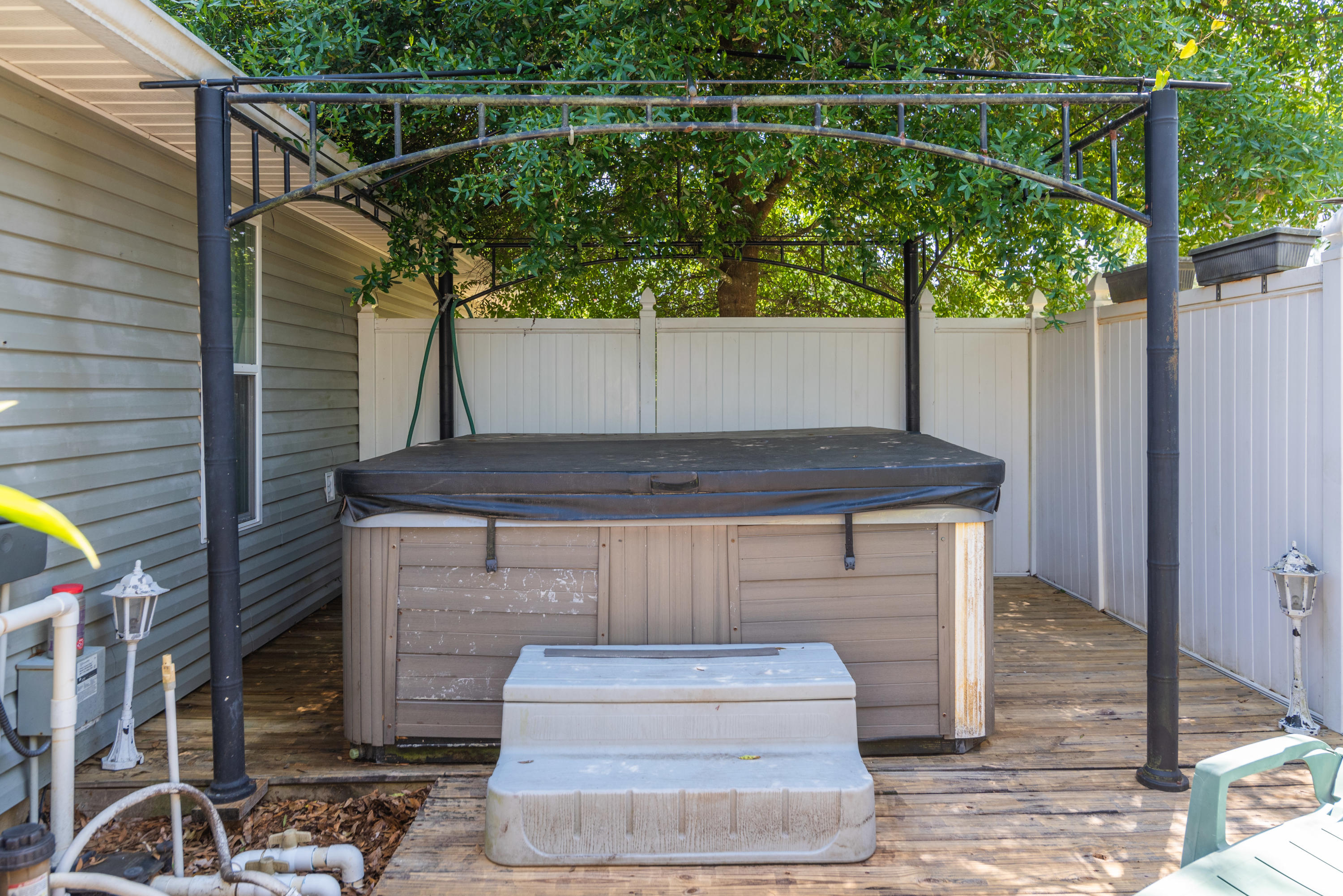 NONESUCH WAY - Residential