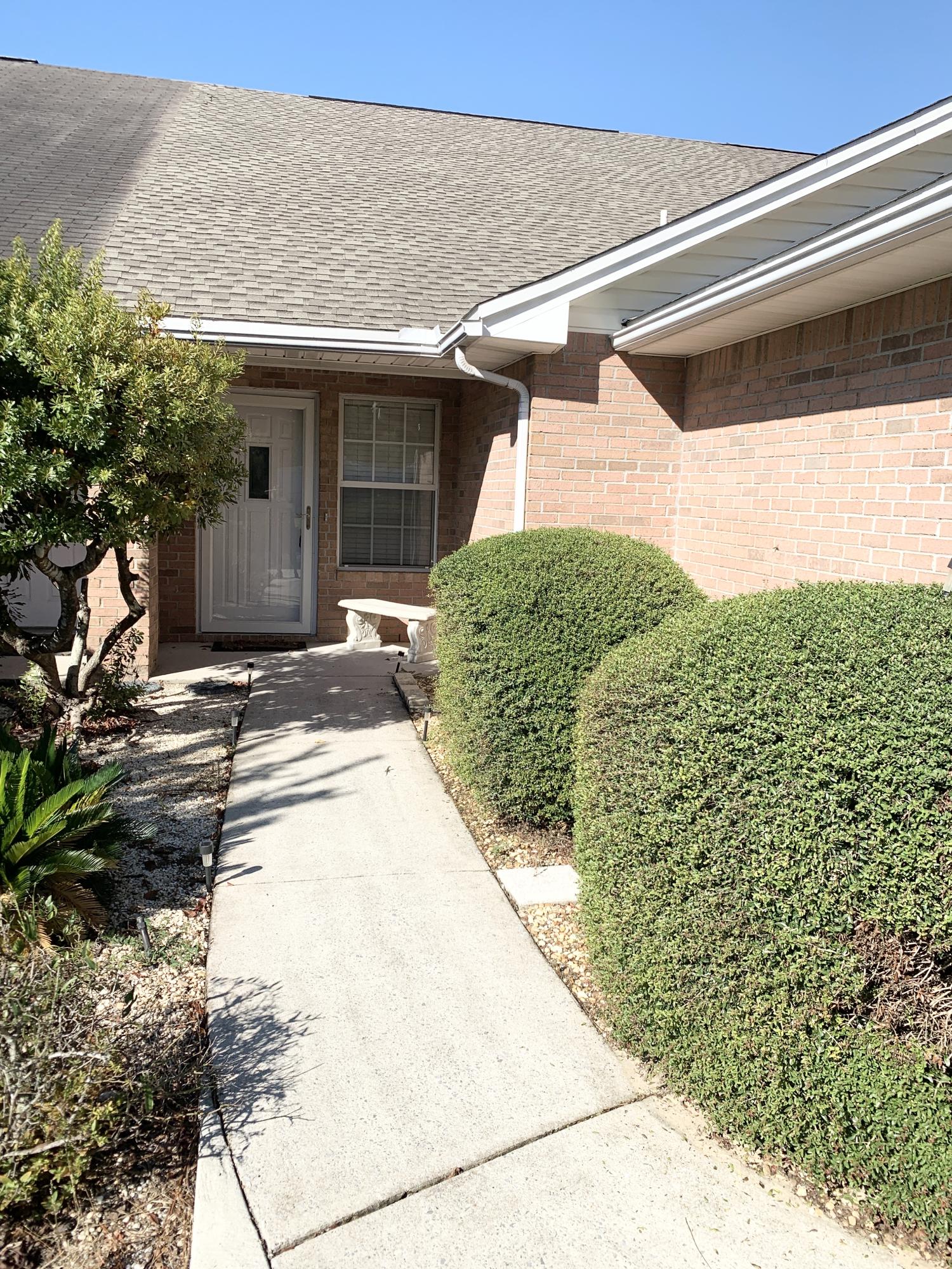 Lovely town home in a central location, close to Hurlburt and Eglin. This 3 bedroom 2 bath home features an open floor plan with vaulted ceilings, large kitchen and garage.