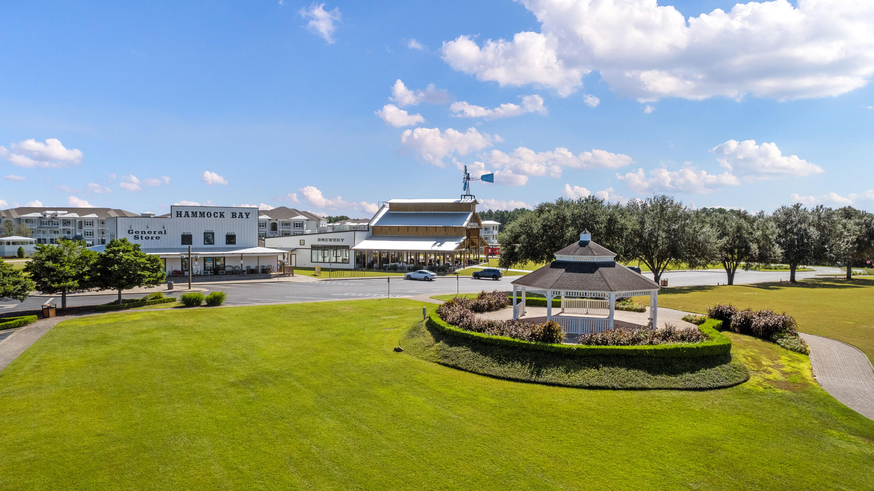 HAMMOCK BAY - Residential