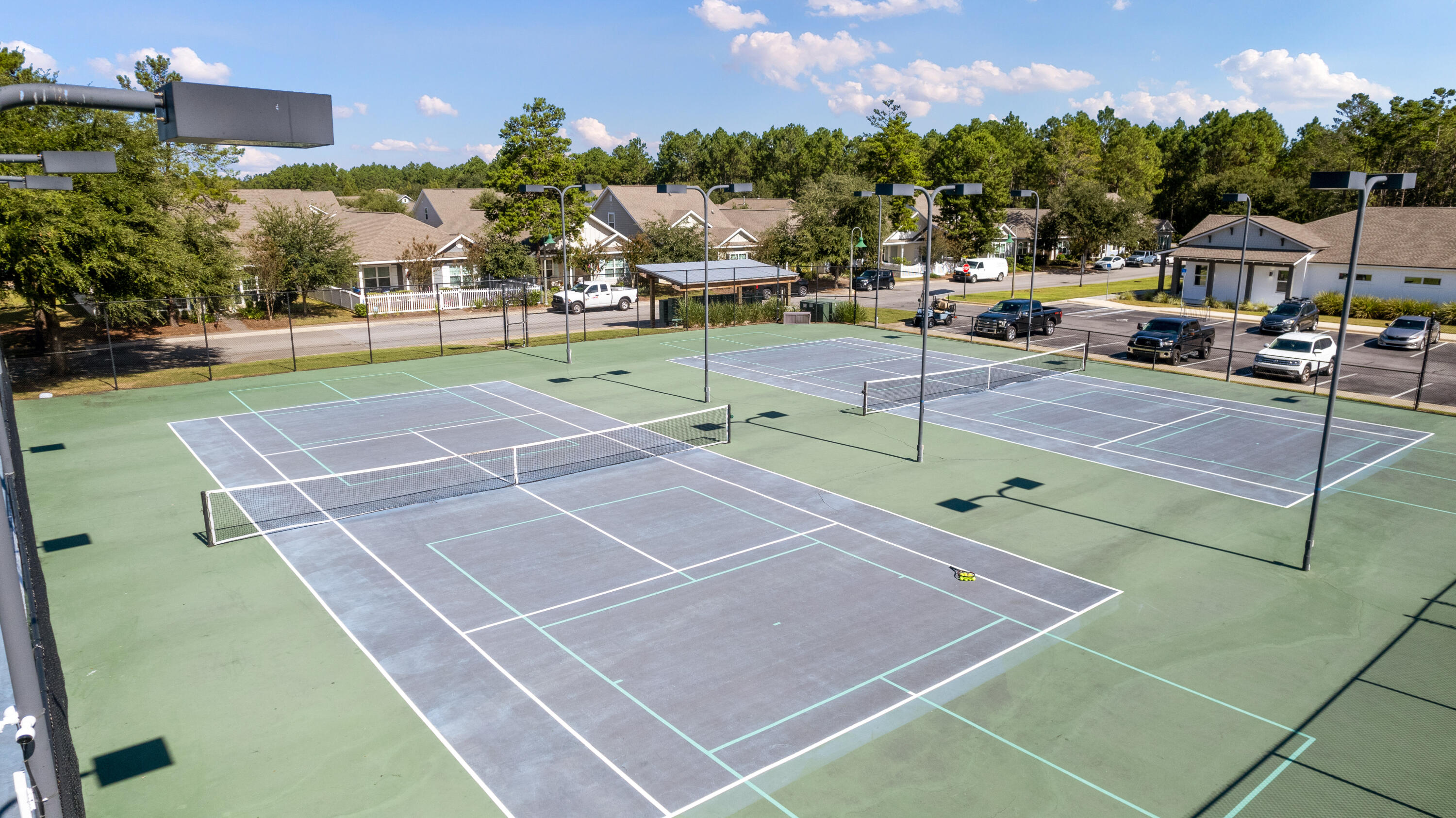 HAMMOCK BAY - Residential