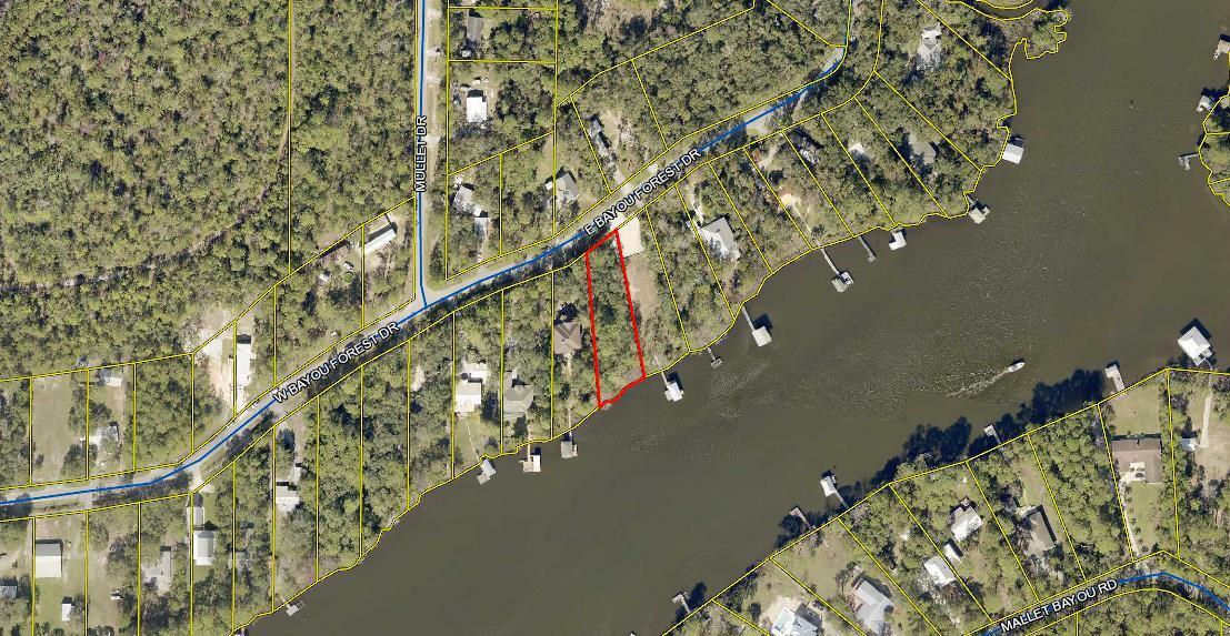 LOCATION! LOCATION! LOCATION! This beautiful waterfront property is right off Hwy. 331 in Freeport on Mallet Bayou. Builders - here is your chance to build with no HOA restrictions. You are only 15 minutes away from the gorgeous beaches of 30a, Seaside, Rosemary Beach and Highway 98 in Santa Rosa Beach. Shopping Centers in Destin and Panama City are a short drive with restaurants and stores you will love. Take a short drive North and you are on Interstate 10.