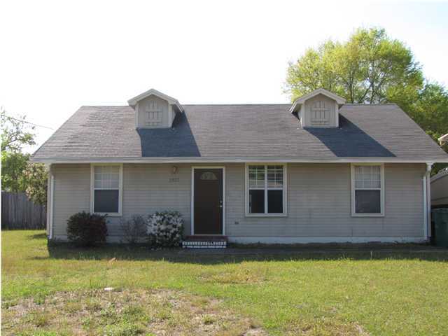 This home is available to move in Feb. 1. The home is newly painted with newer kitchen and nice wood laminate flooring in the living room and 2 of the bedrooms. All appliances come with this home to include refrigerator. The indoor laundry room is large enough for additional indoor storage.This home sits on a nice flat ,privacey fenced yard.A newer yard building is included for your outdoor storage solutions.Pets okay with approval and small pet fee but no smoking indoors please. Call and make your appointment to see this home today.