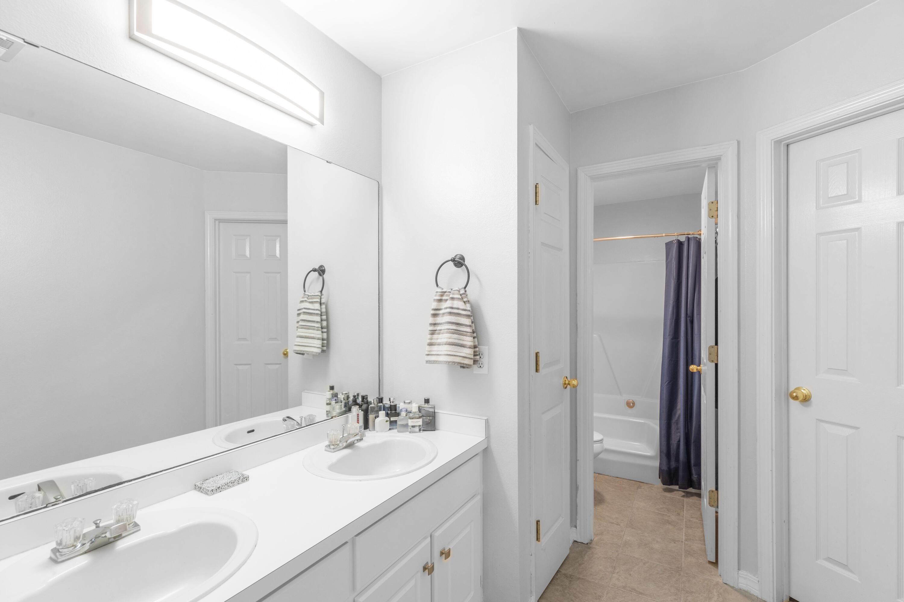 EMERALD VILLAGE S/D - Residential Lease