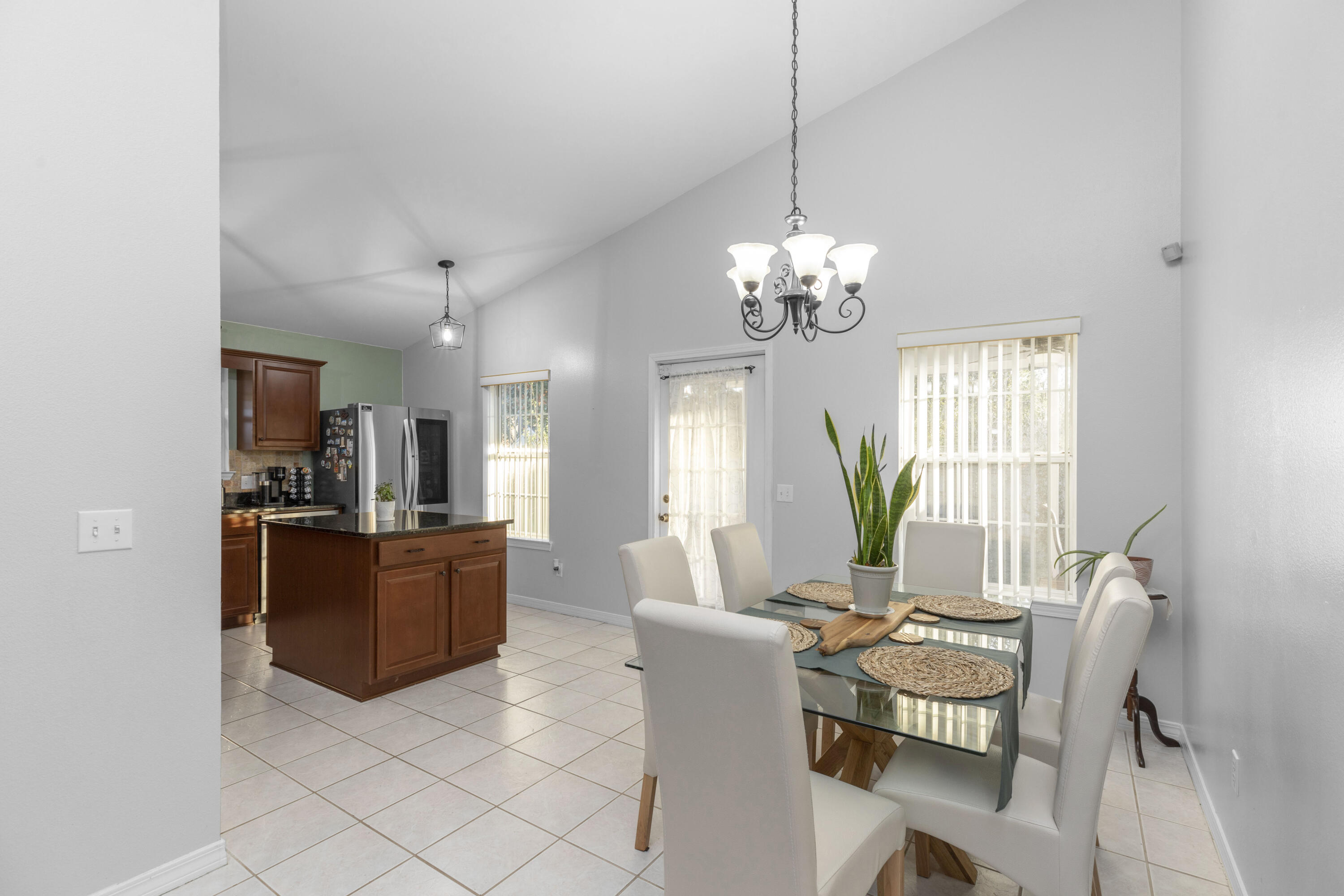 EMERALD VILLAGE S/D - Residential Lease