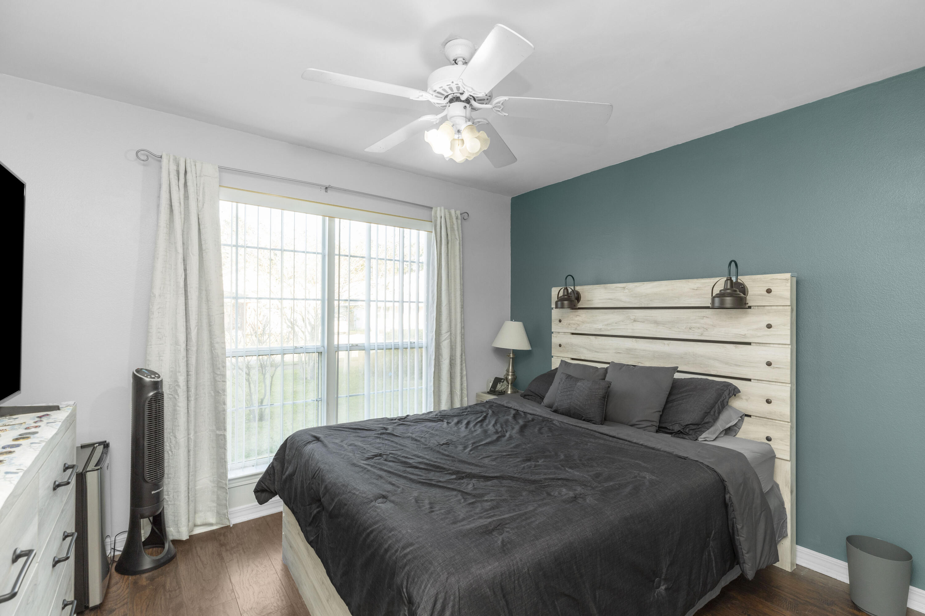 EMERALD VILLAGE S/D - Residential Lease