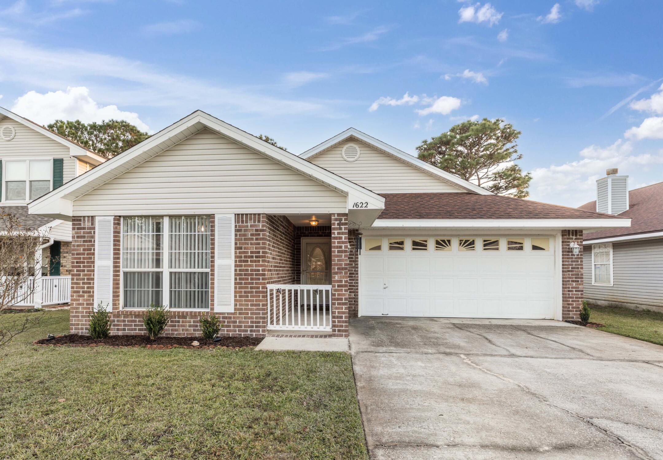 EMERALD VILLAGE S/D - Residential Lease