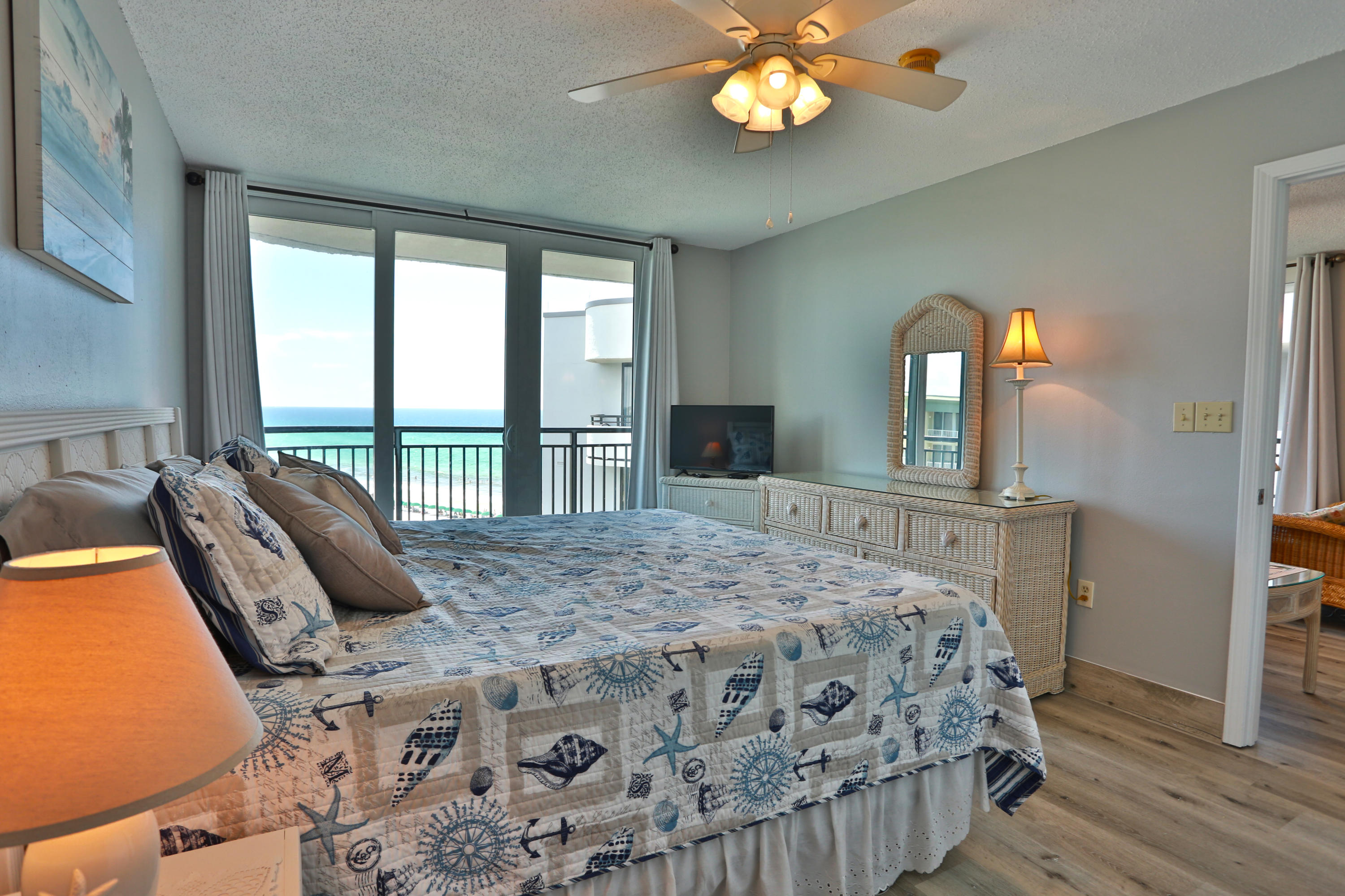 NAUTILUS CONDO - Residential