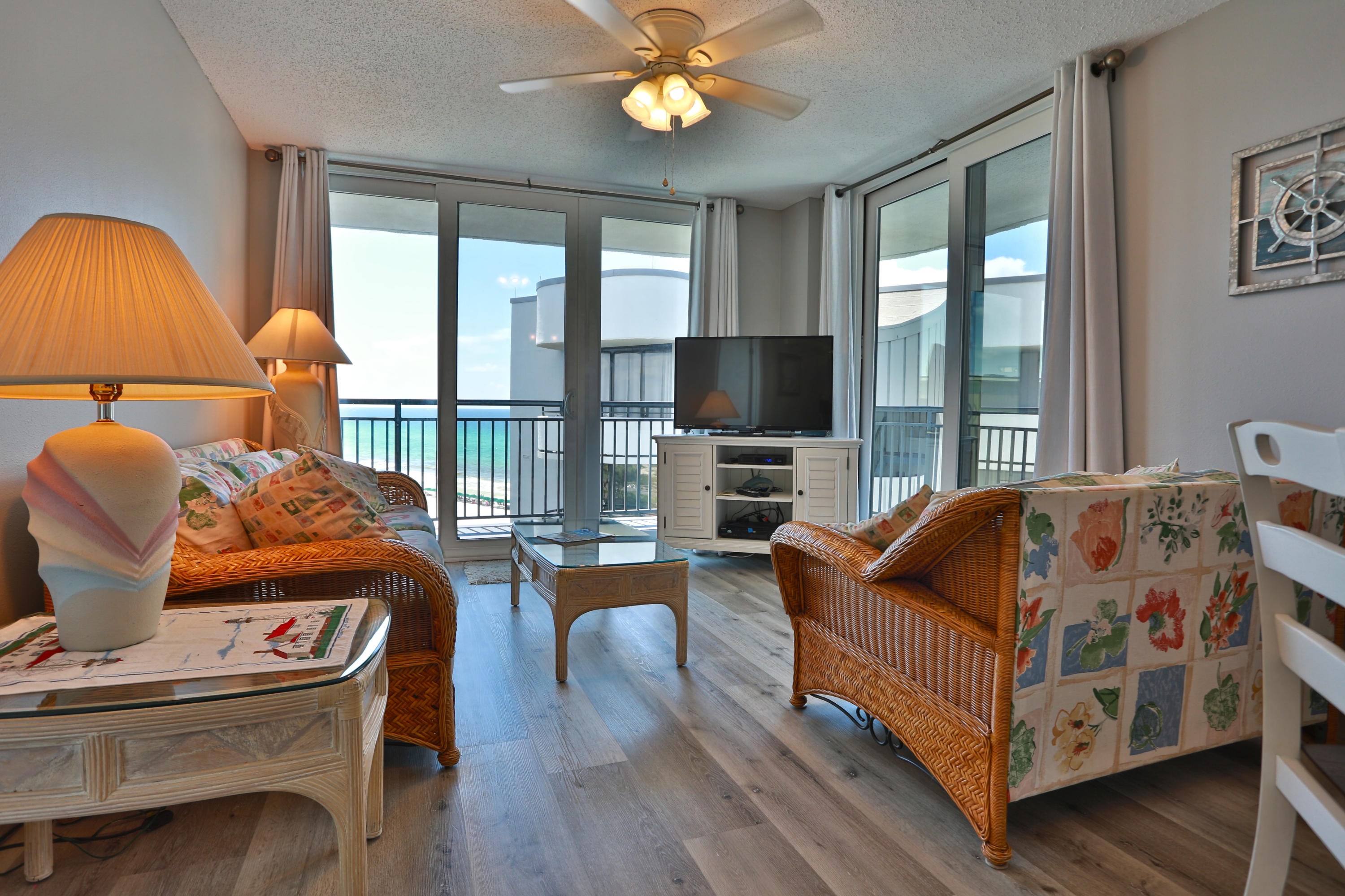 NAUTILUS CONDO - Residential