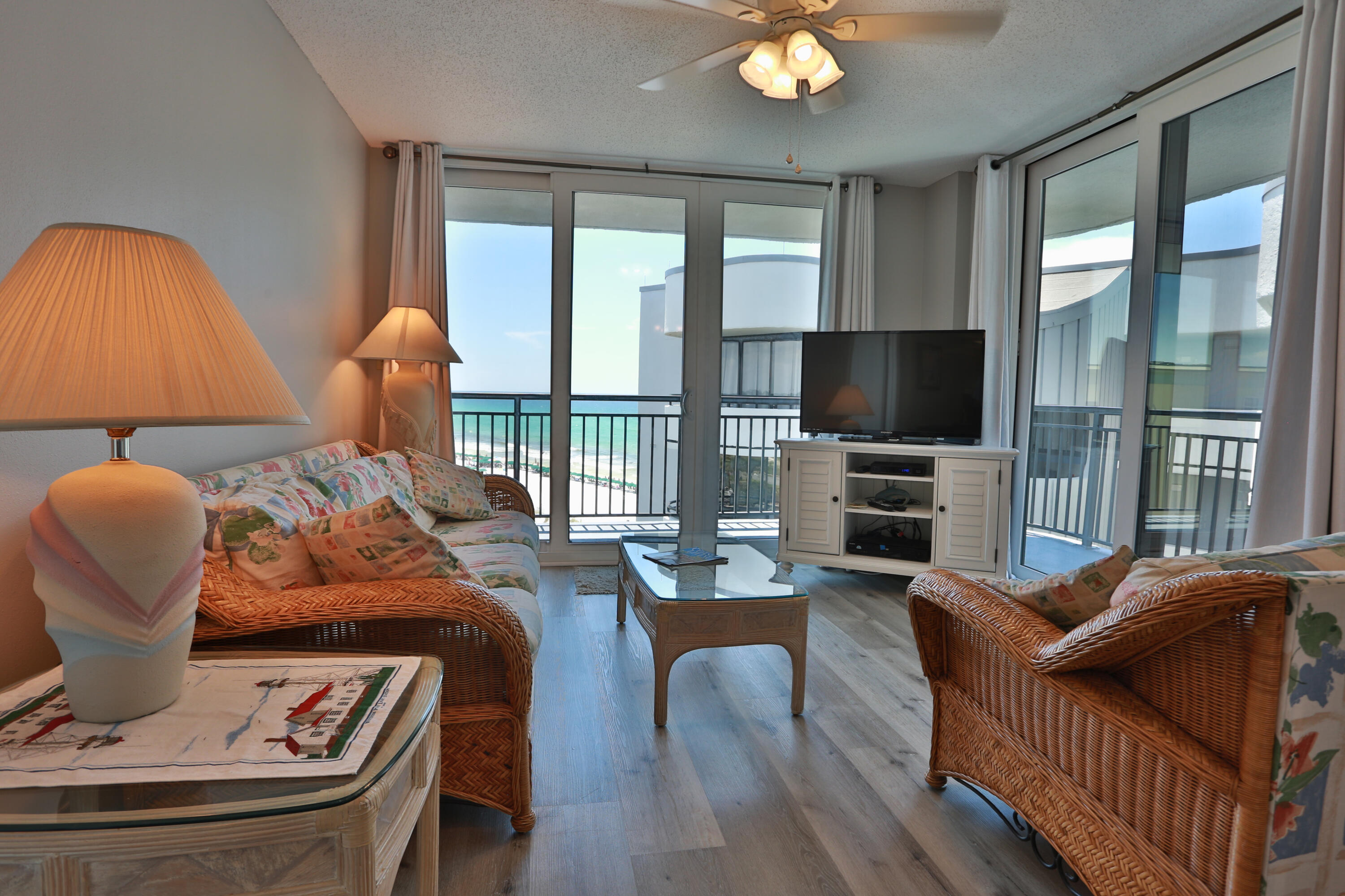 NAUTILUS CONDO - Residential