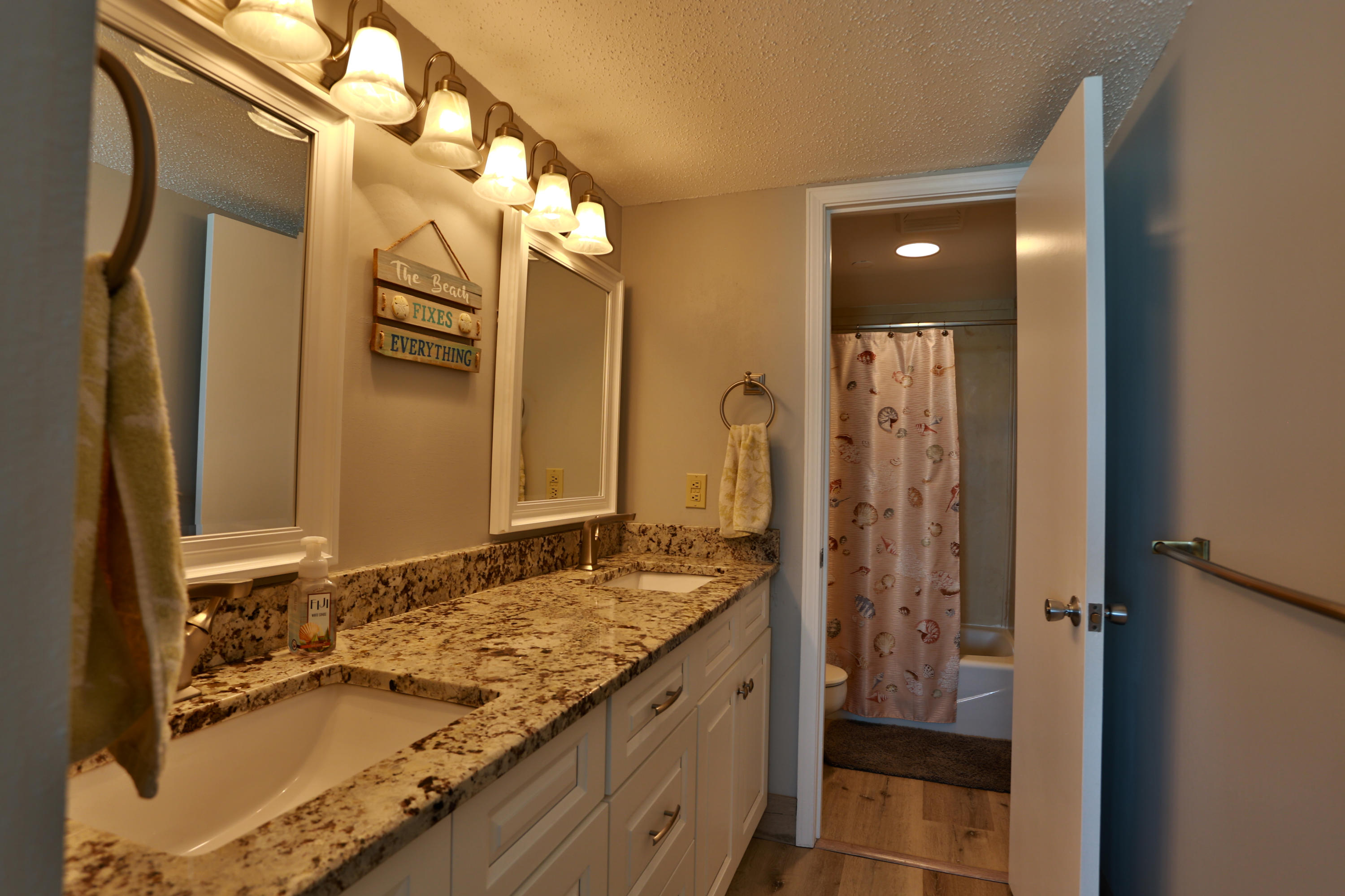 NAUTILUS CONDO - Residential