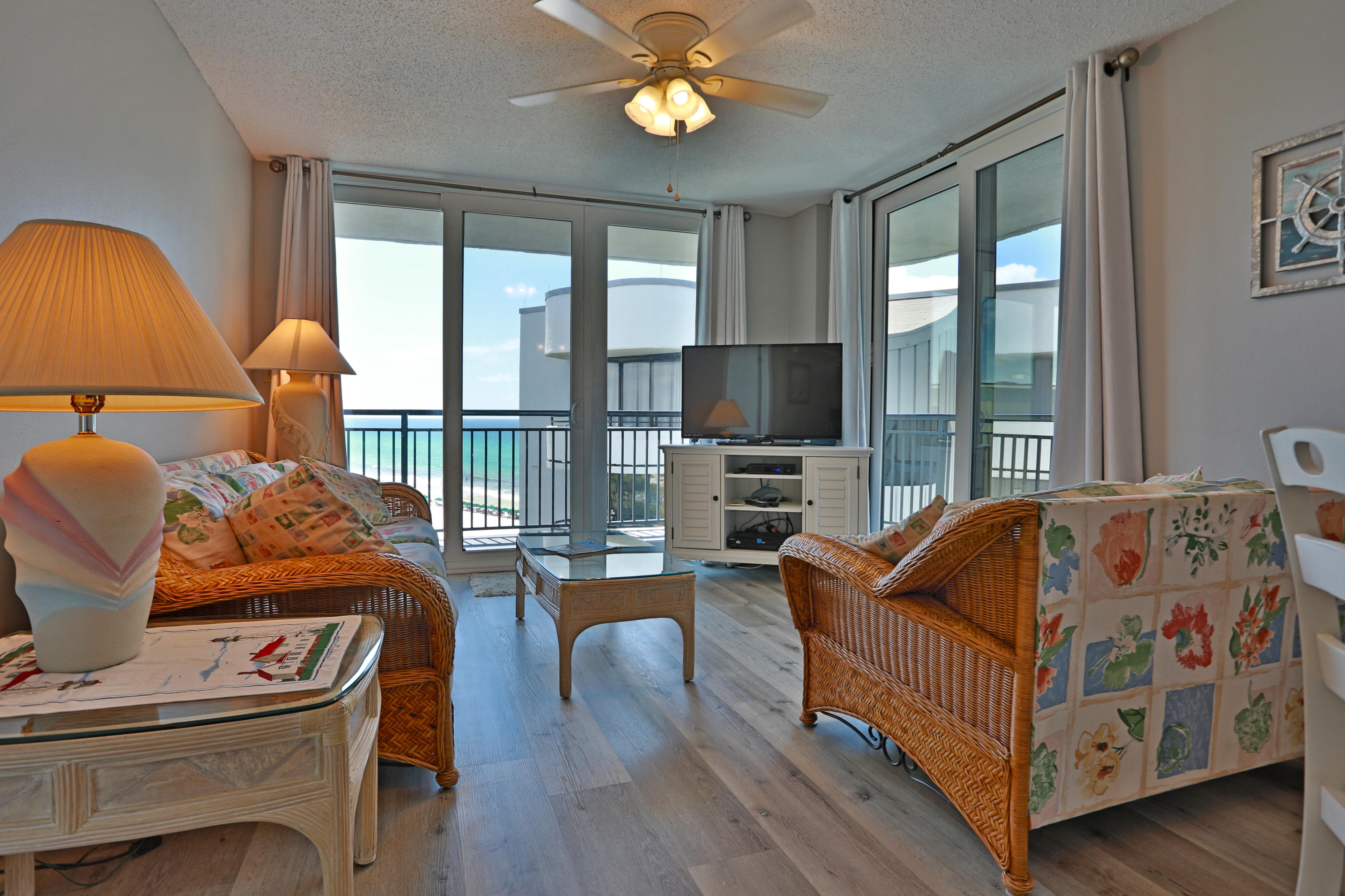 NAUTILUS CONDO - Residential