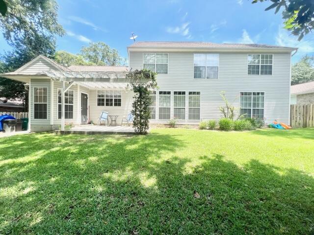 HIDDEN LAKES - Residential Lease