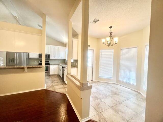 HIDDEN LAKES - Residential Lease