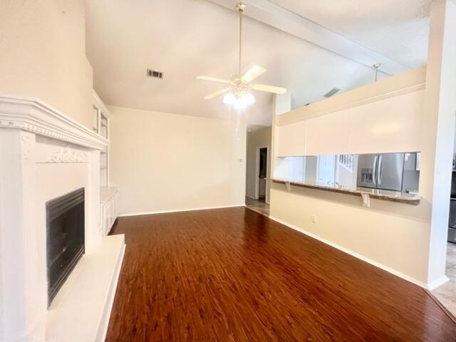 HIDDEN LAKES - Residential Lease