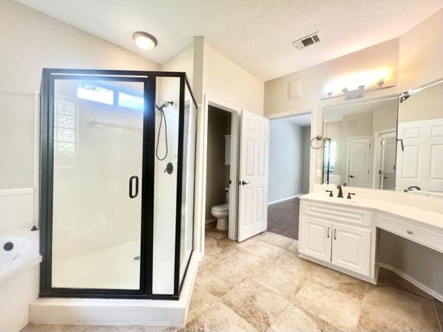 HIDDEN LAKES - Residential Lease