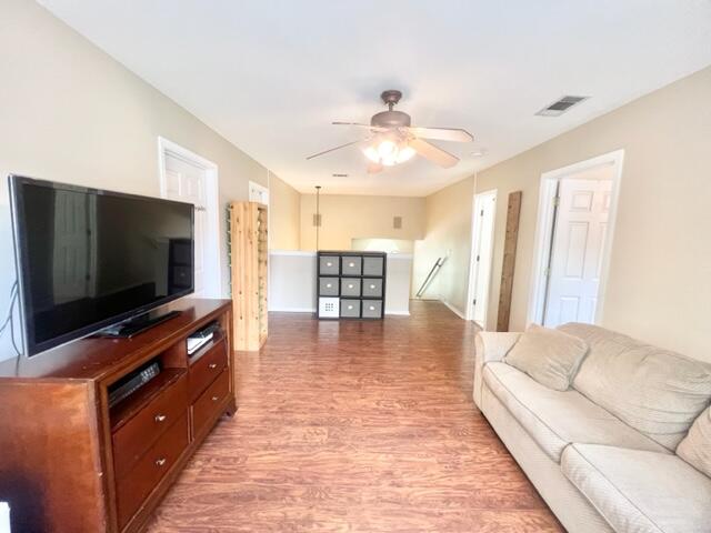 HIDDEN LAKES - Residential Lease