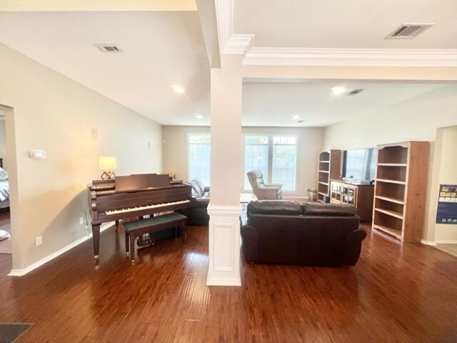 HIDDEN LAKES - Residential Lease