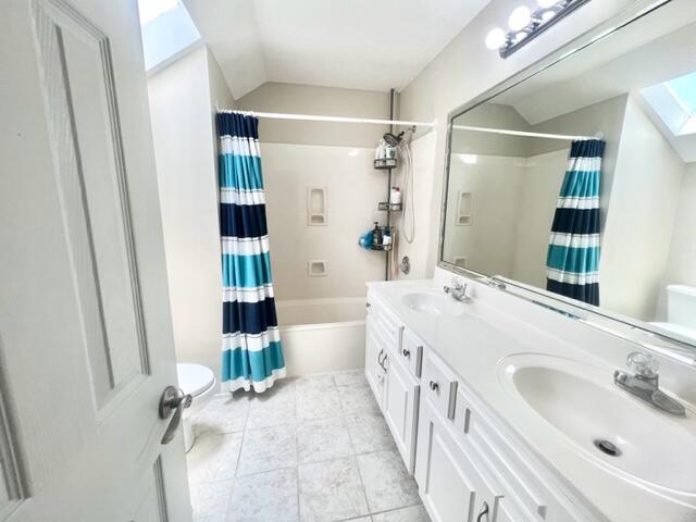 HIDDEN LAKES - Residential Lease