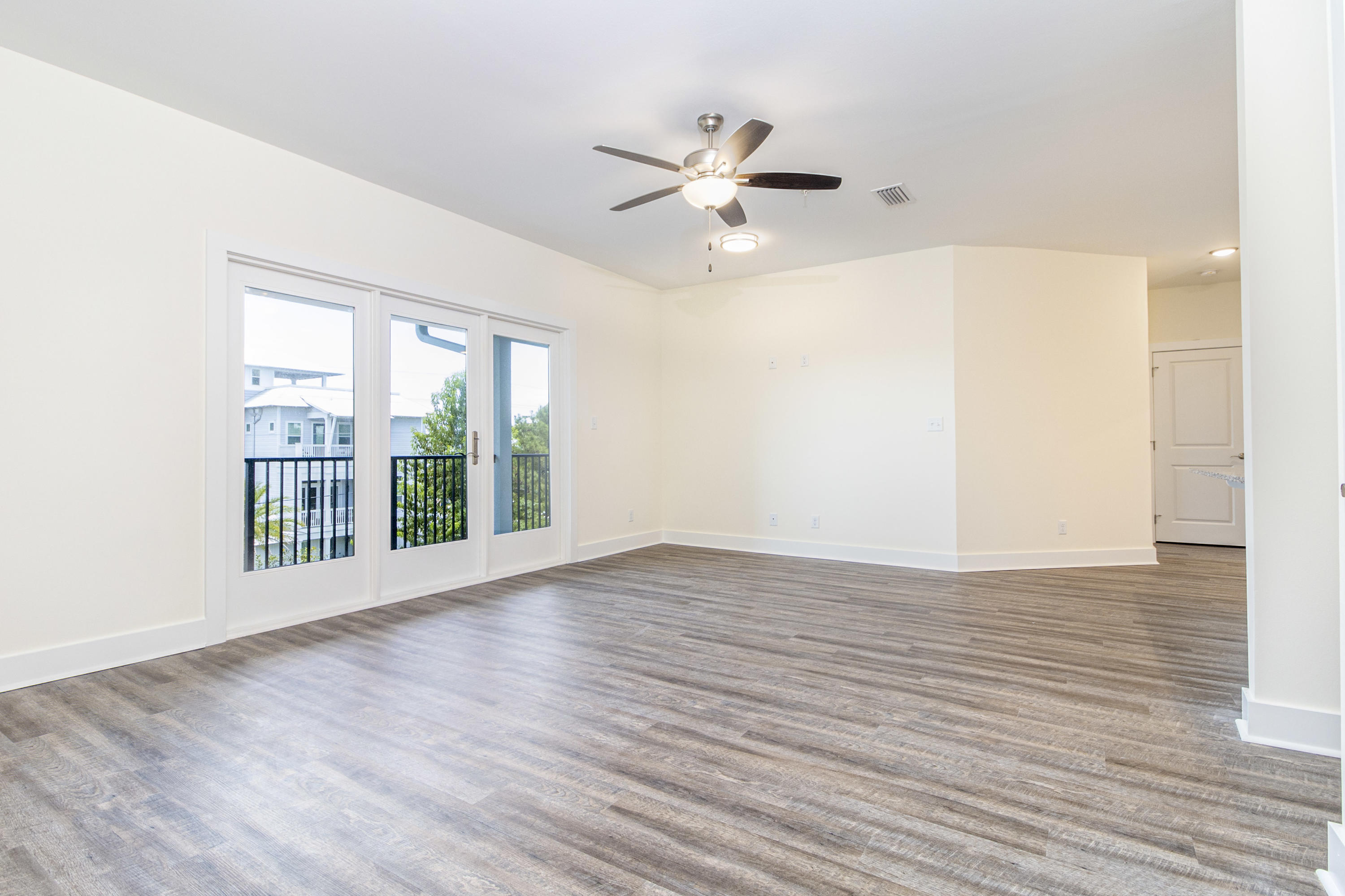 Hidden Lake condominiums - Residential