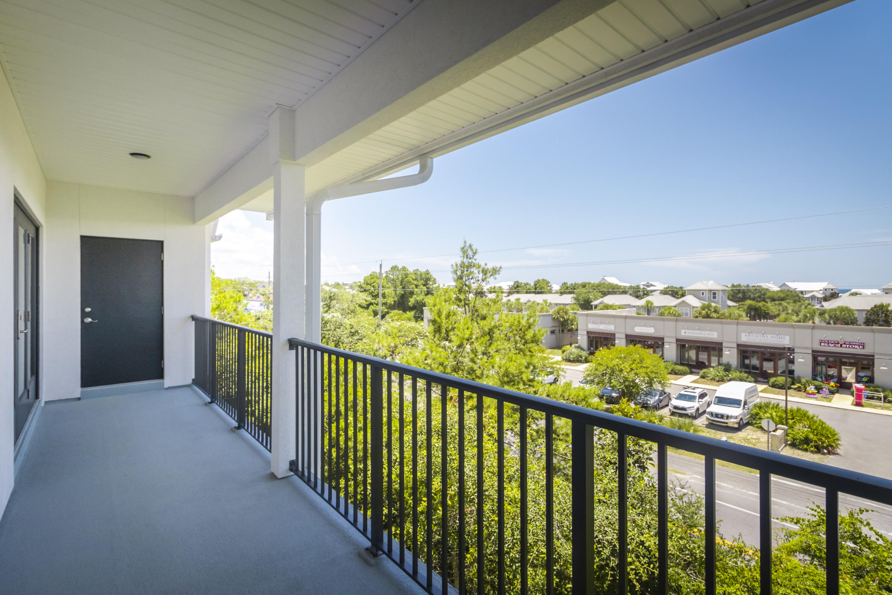 Hidden Lake condominiums - Residential