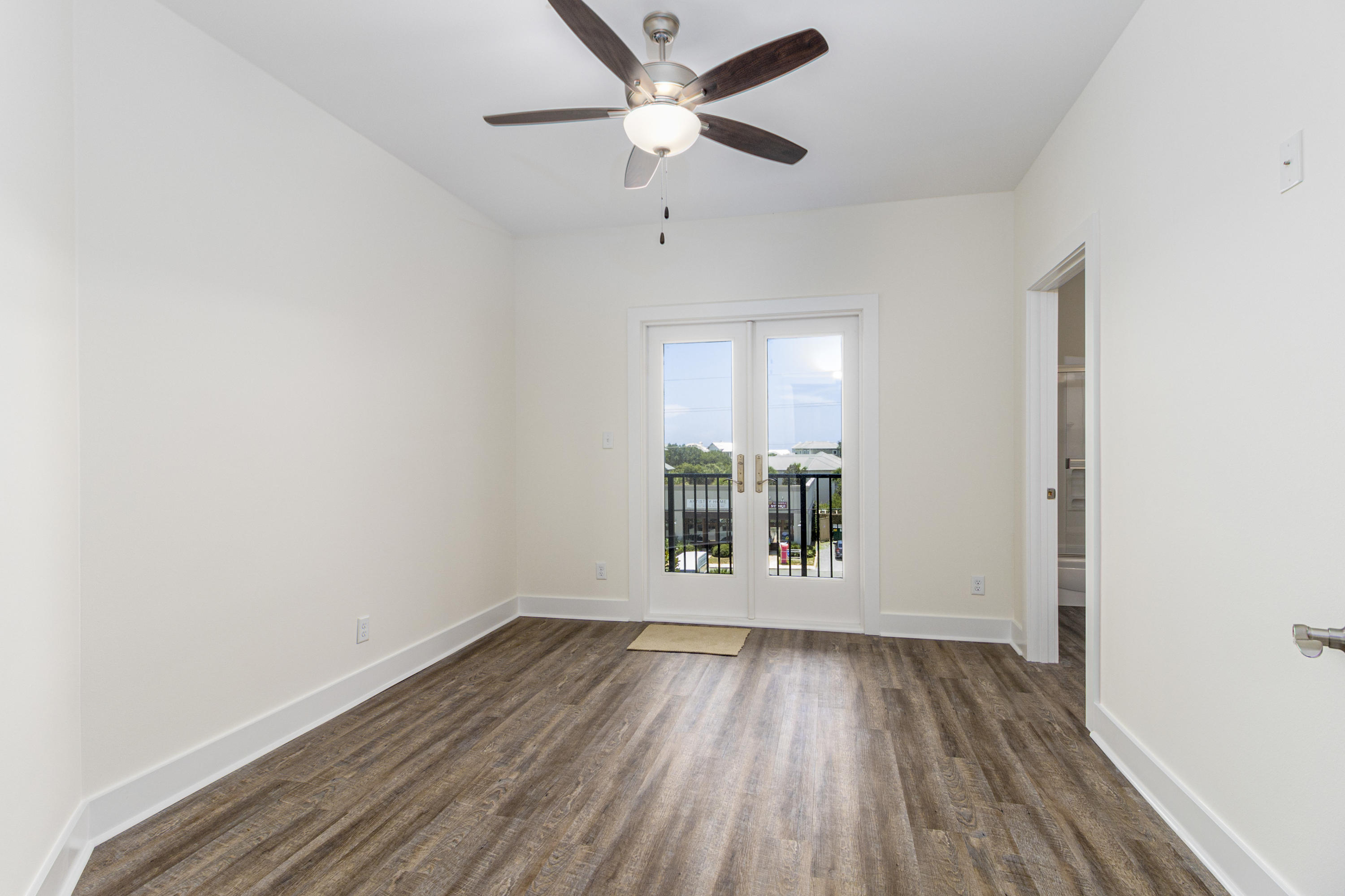 Hidden Lake condominiums - Residential