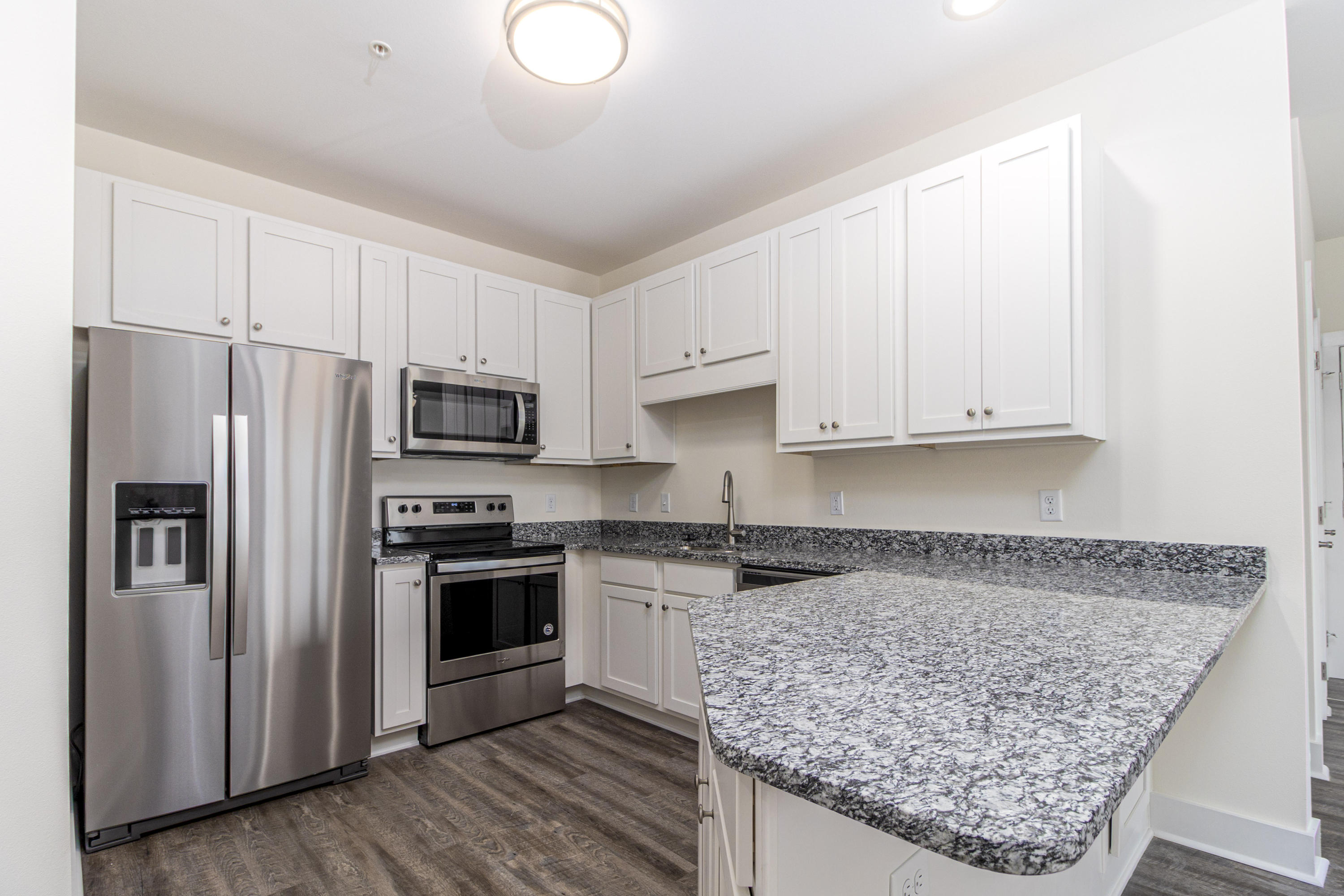 Hidden Lake condominiums - Residential