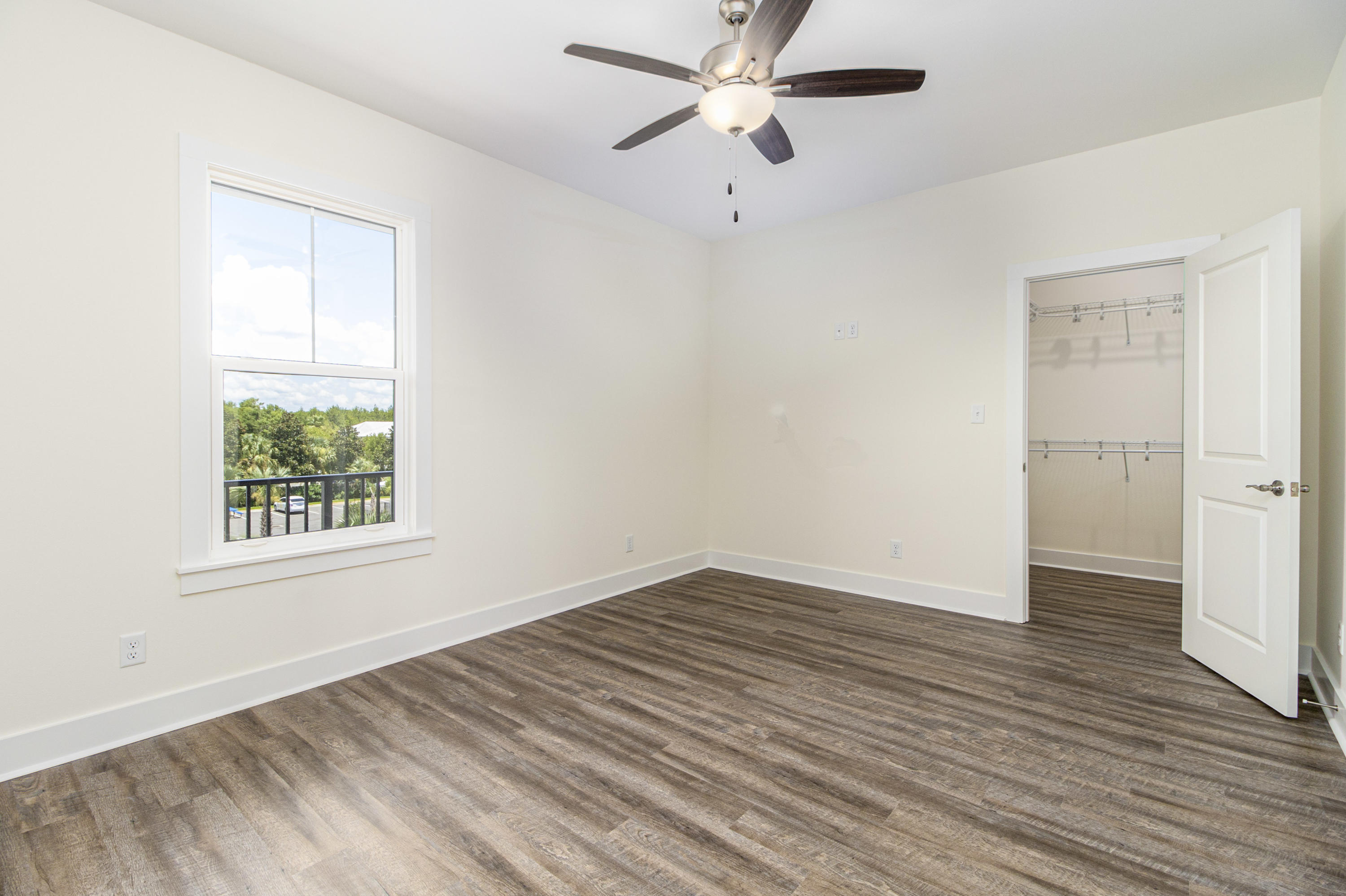 Hidden Lake condominiums - Residential