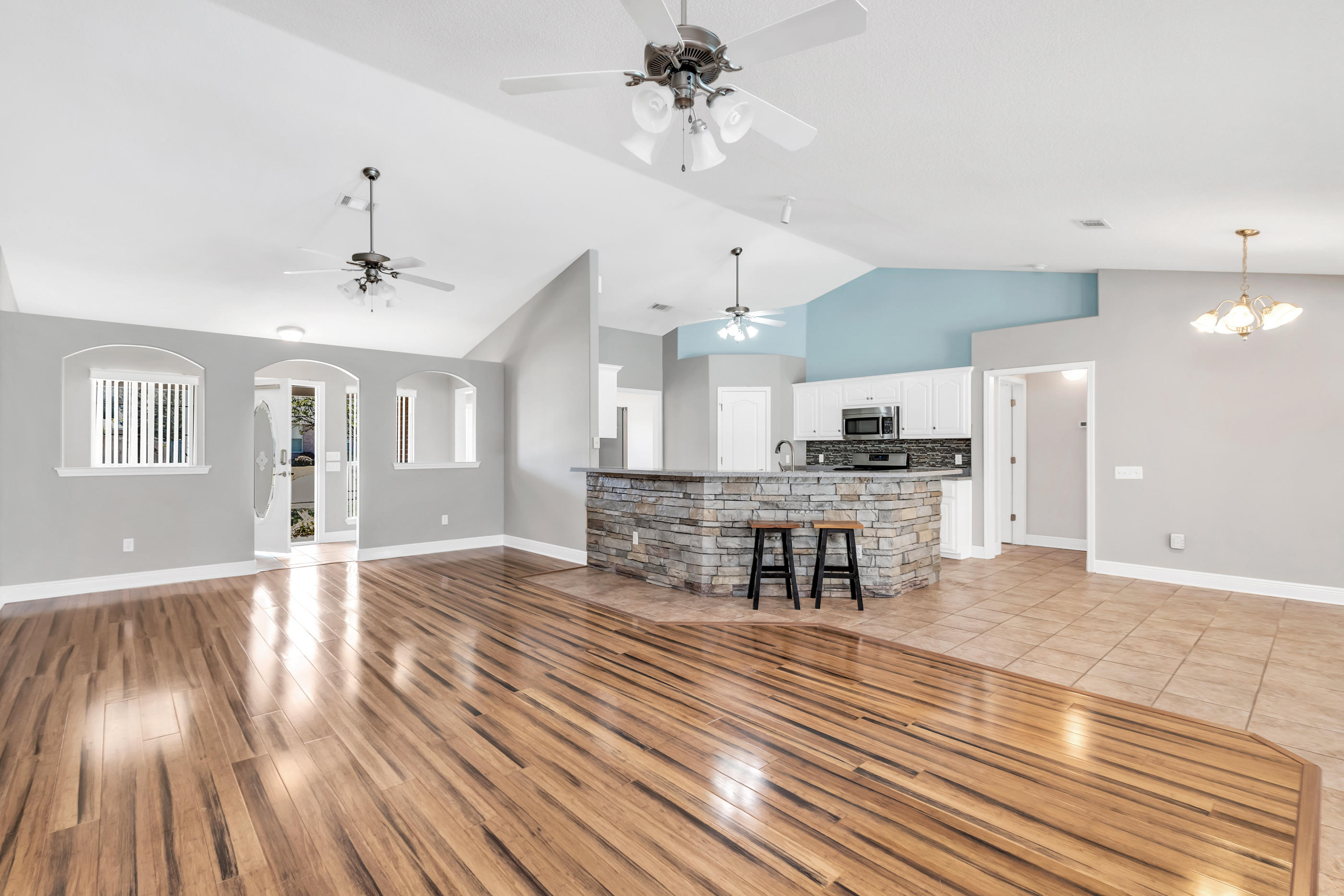 WOODLAWN HEIGHTS - Residential