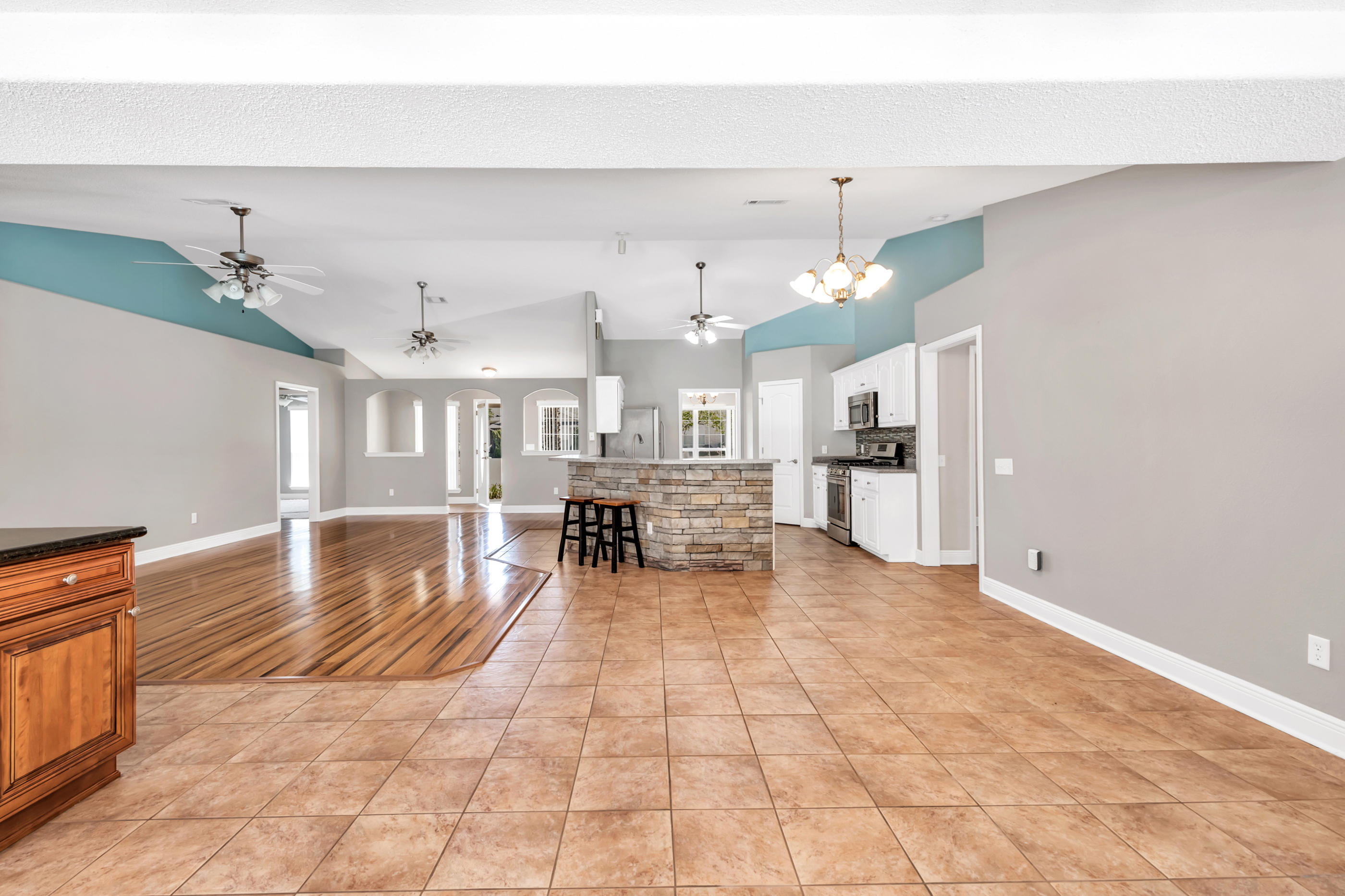 WOODLAWN HEIGHTS - Residential