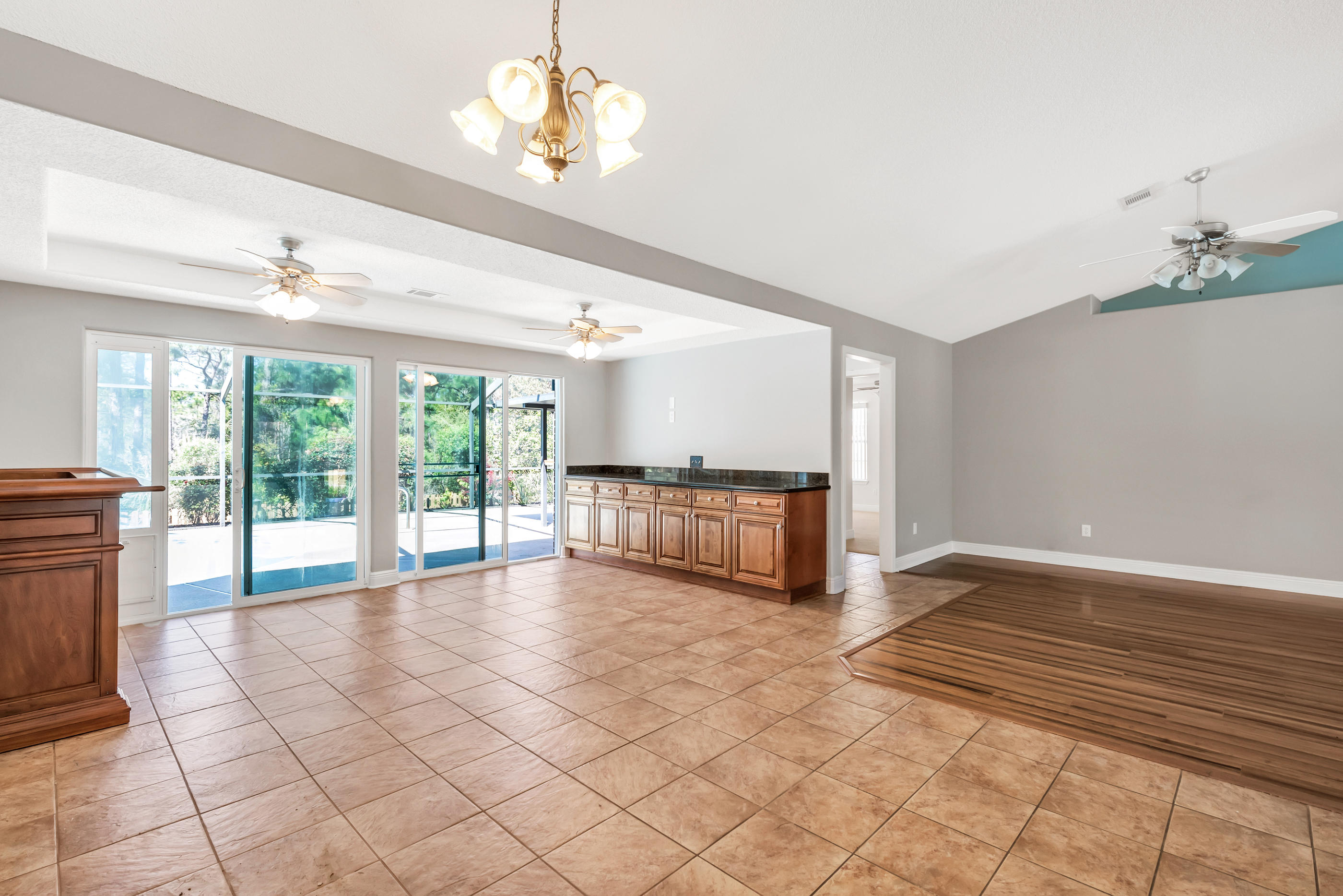 WOODLAWN HEIGHTS - Residential