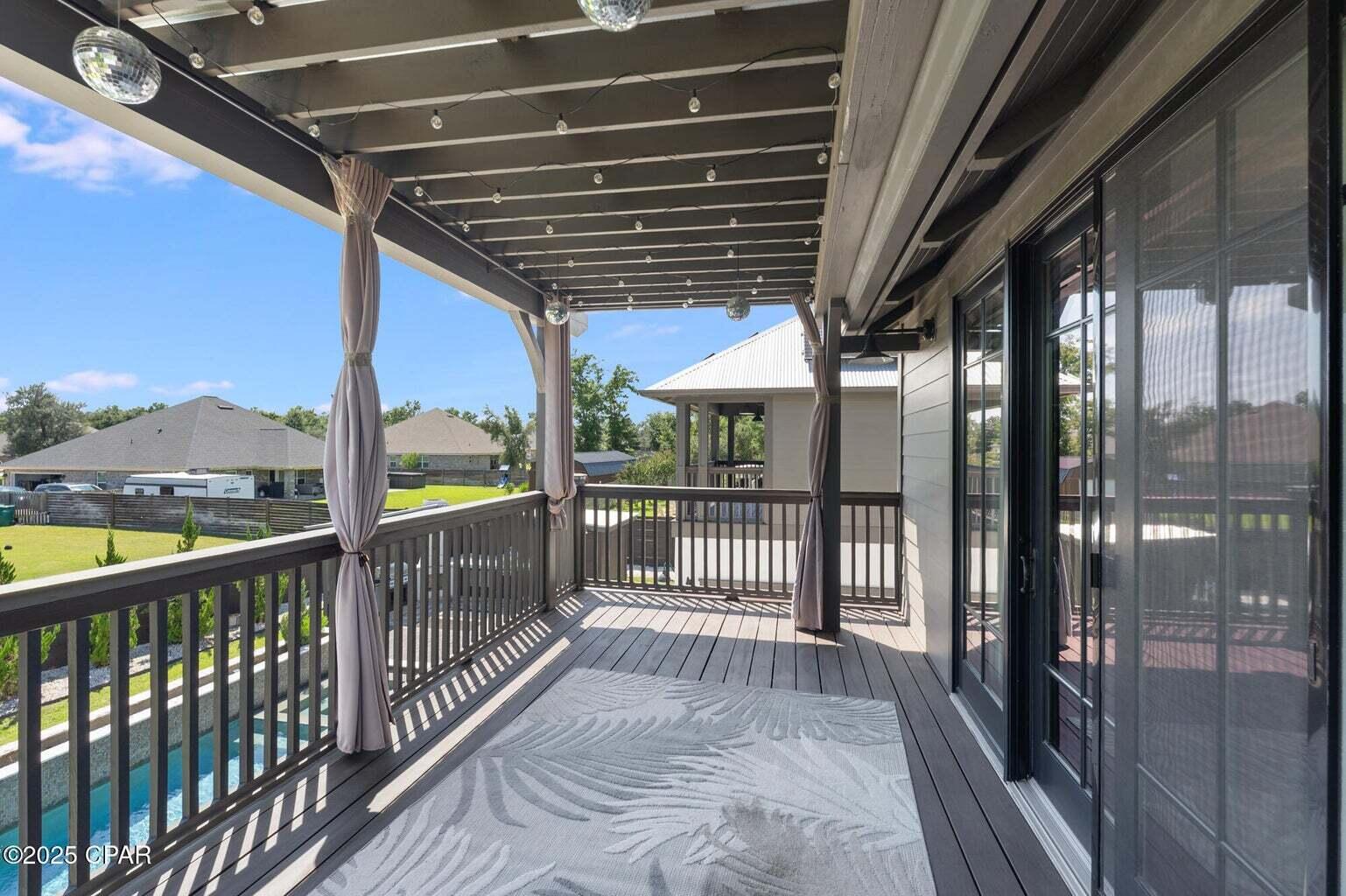 Lake Merial - Residential