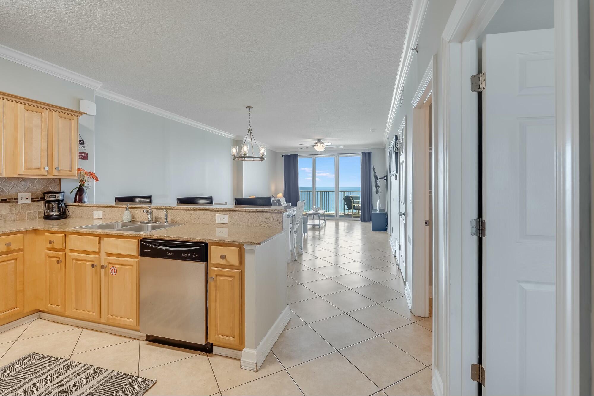 TROPIC WINDS - Residential