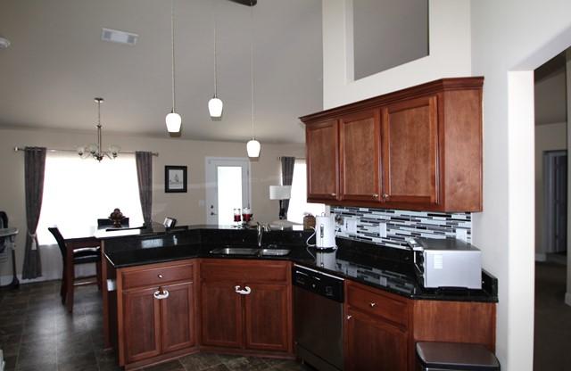 ALICIA PLACE - Residential