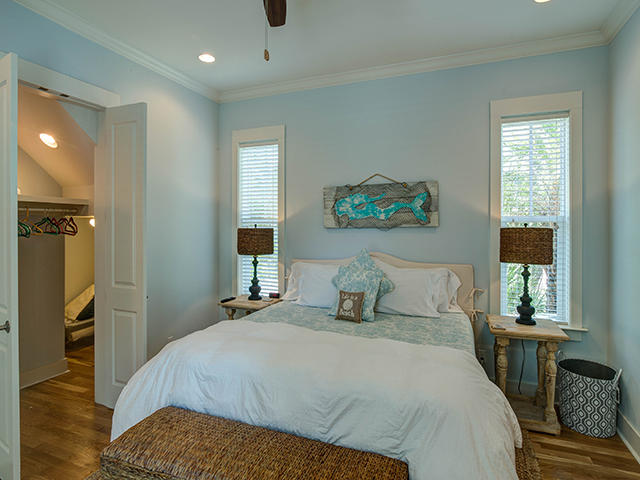 WATER'S EDGE - Residential