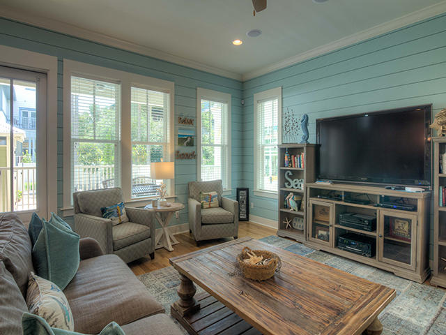 WATER'S EDGE - Residential