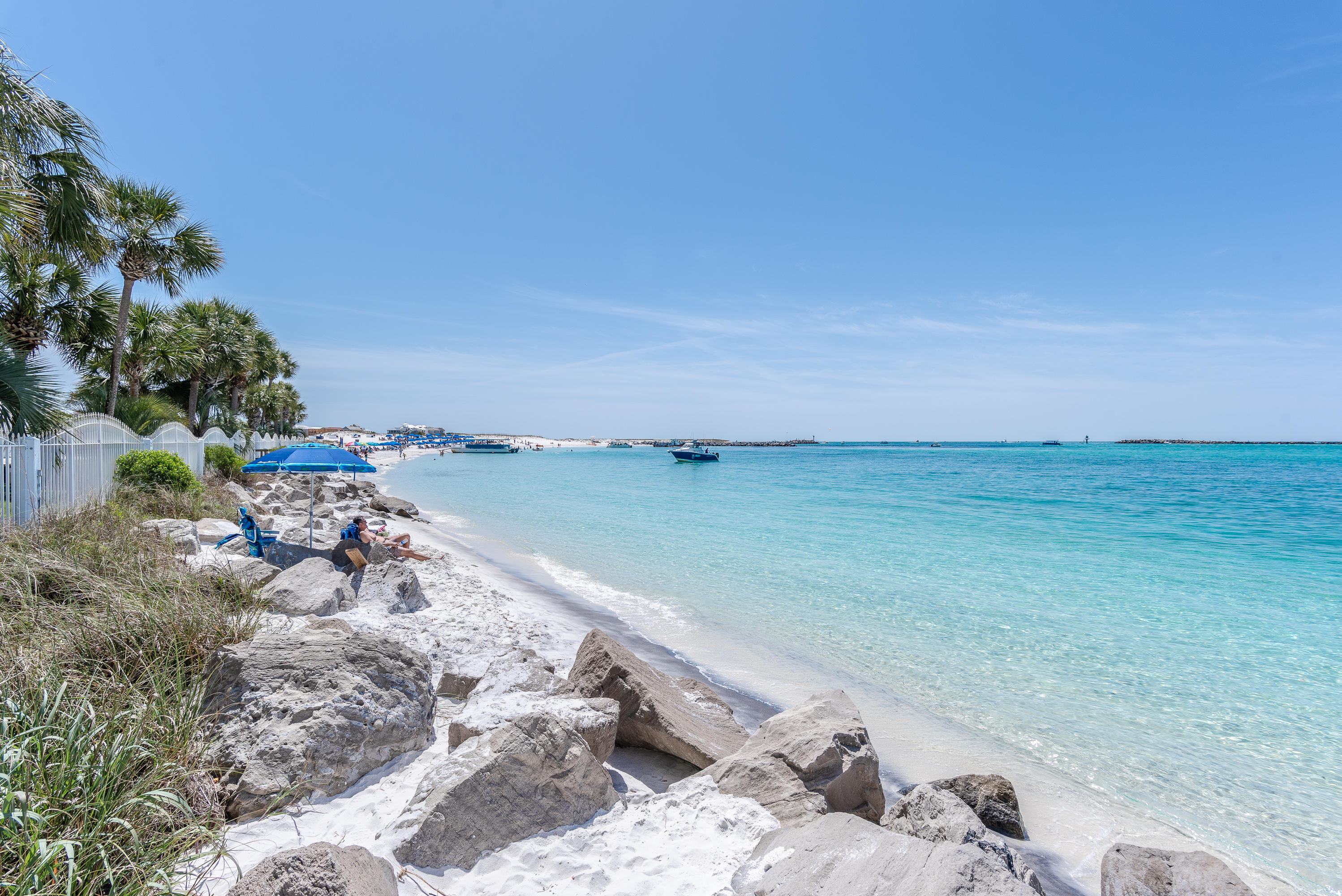 WATERVIEW TOWERS YACHT CLUB - Residential