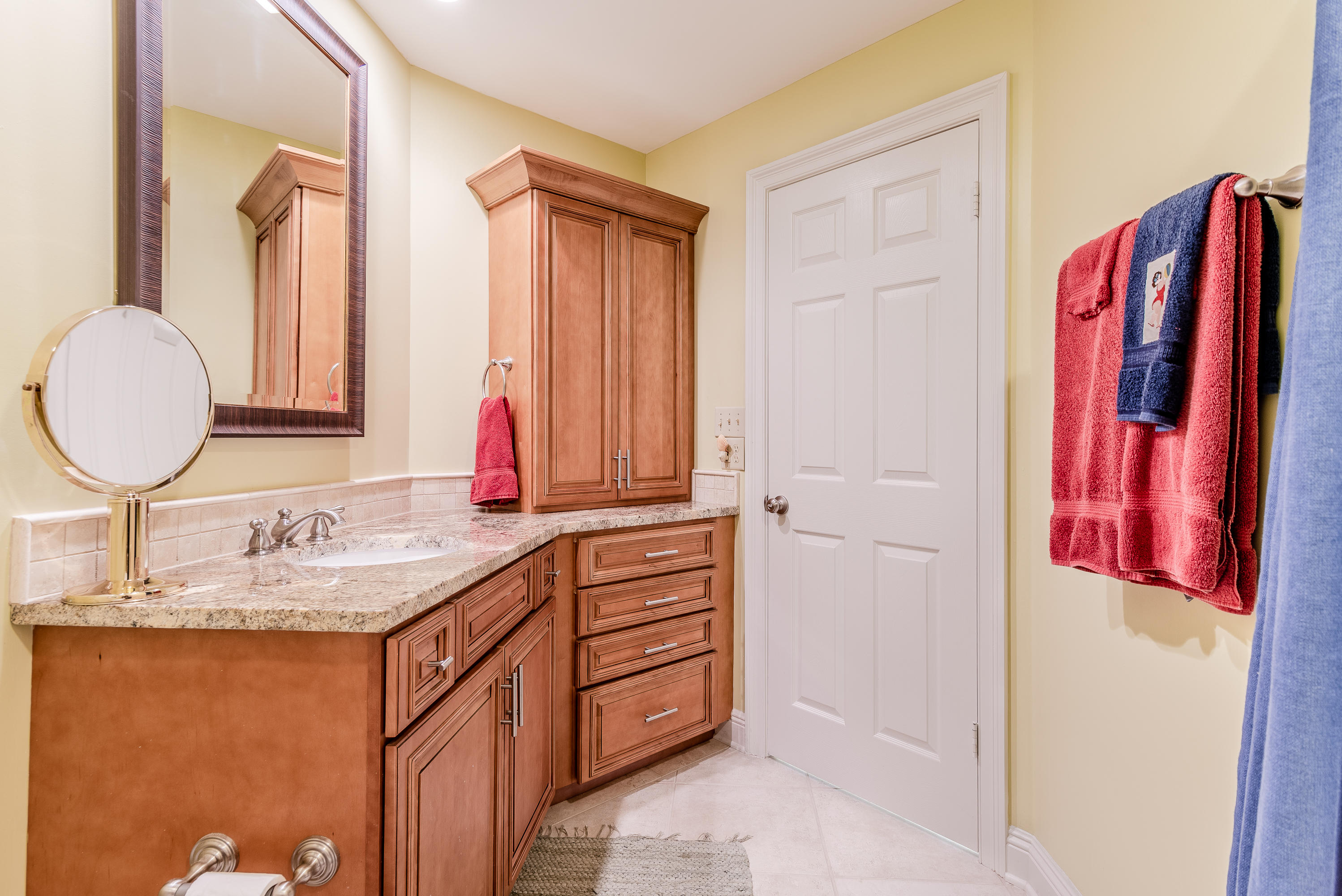 WATERVIEW TOWERS YACHT CLUB - Residential