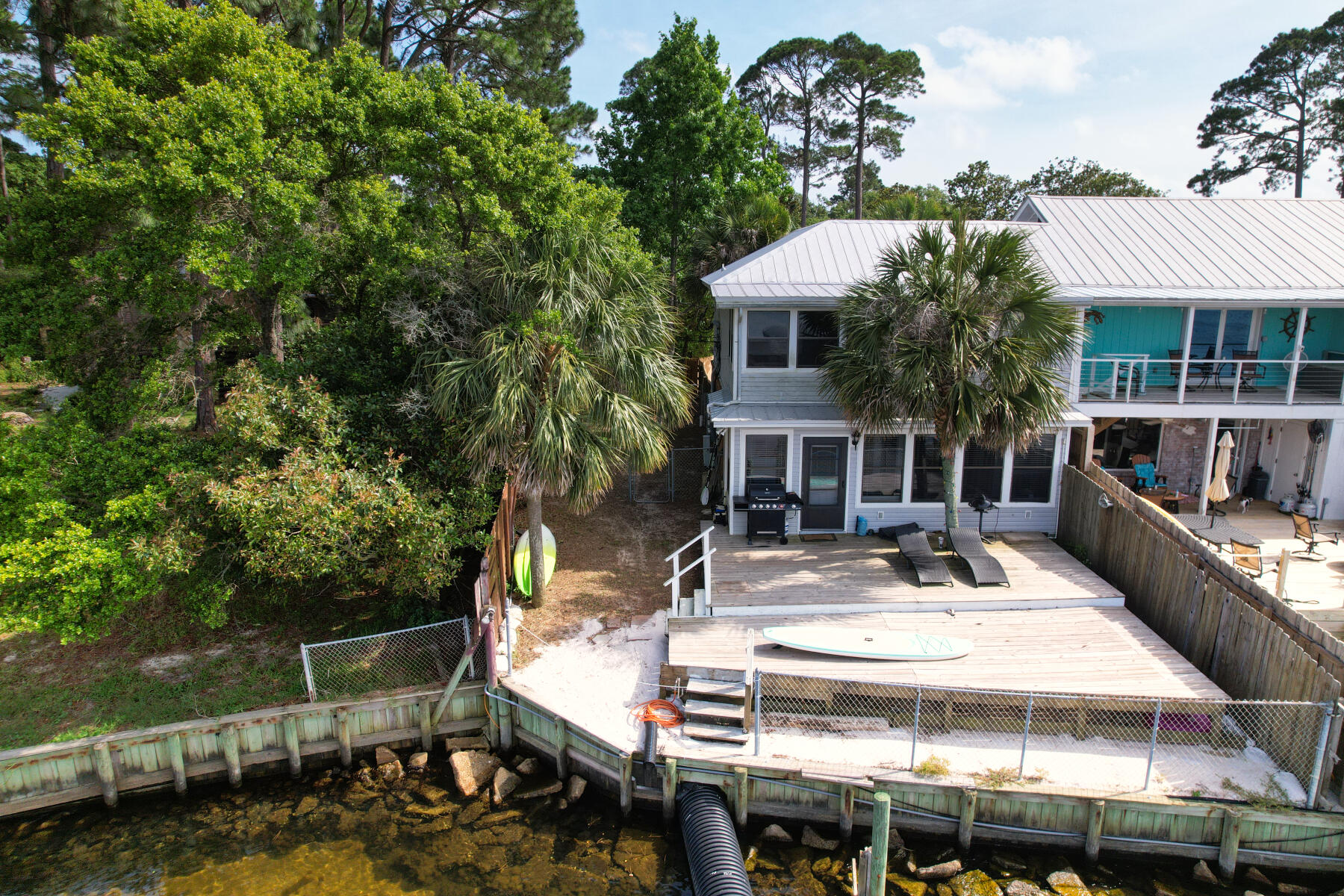 BAY MANOR - Residential