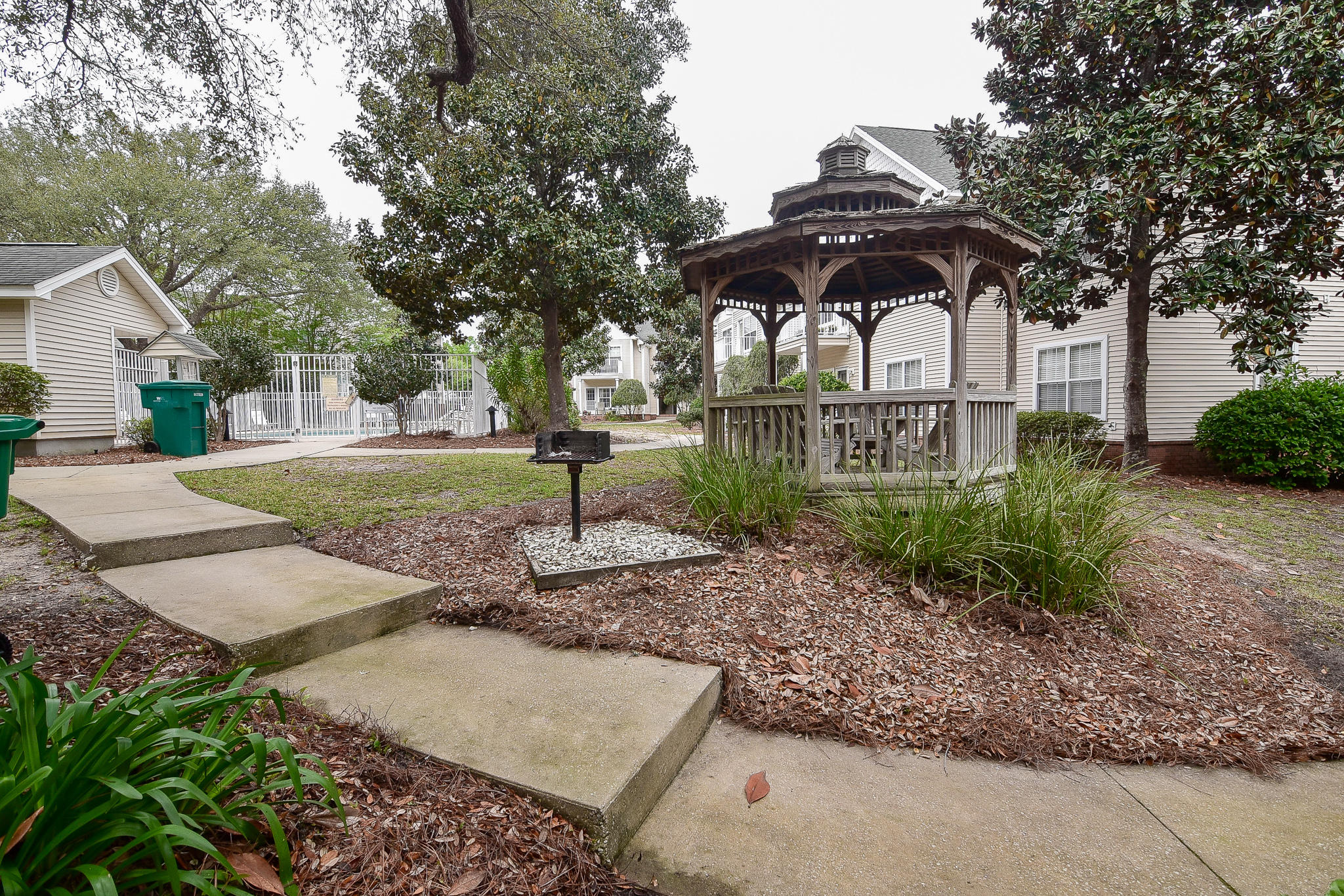 THE OAKS AT NICEVILLE PH II - Residential