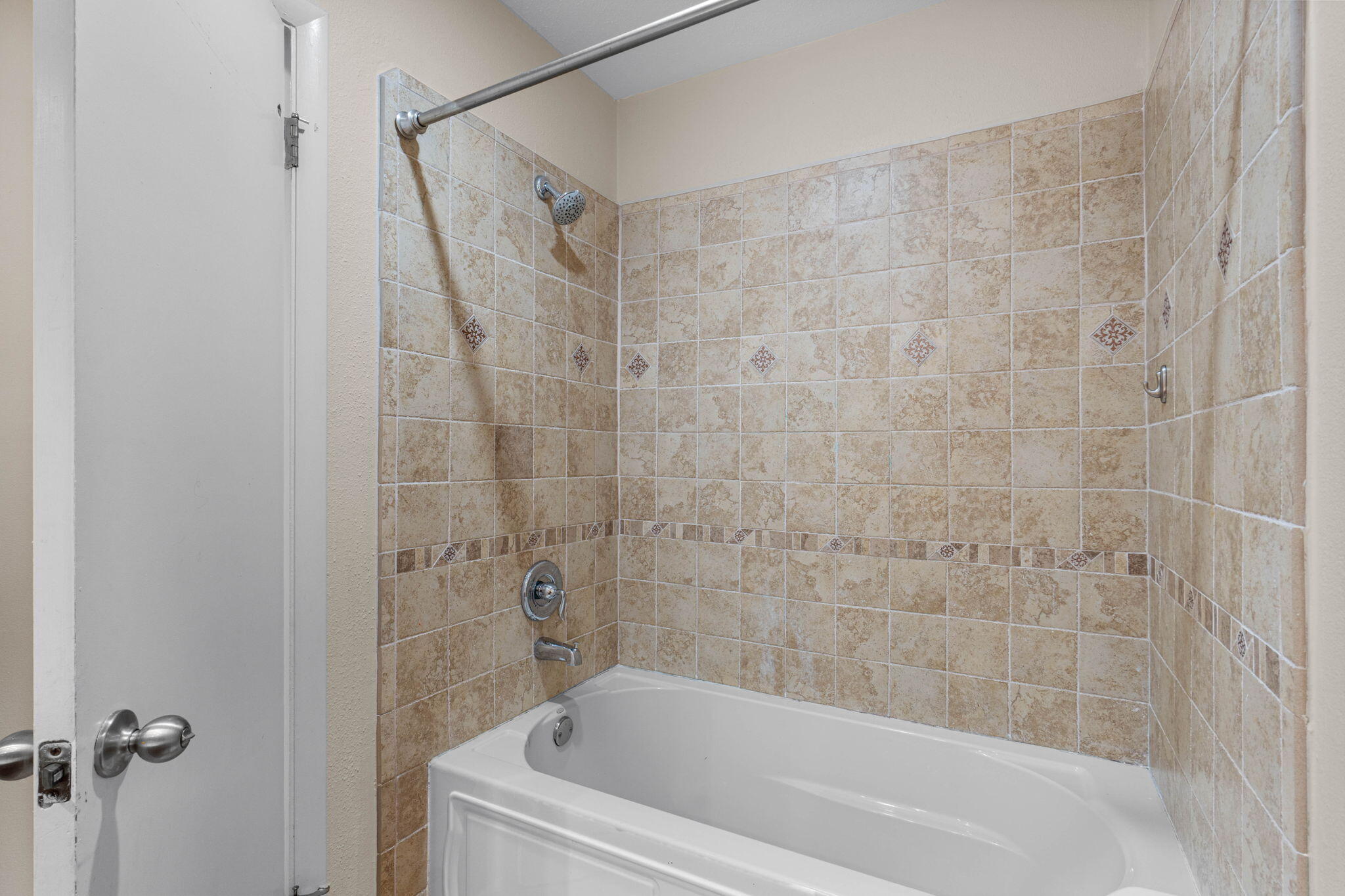 CIMARRON ESTATES - Residential Lease