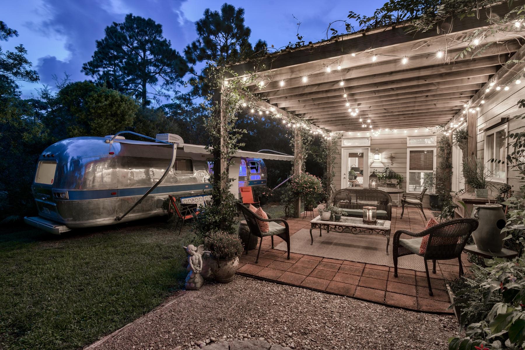 CREEKWATER BAY ESTATES UNREC - Residential