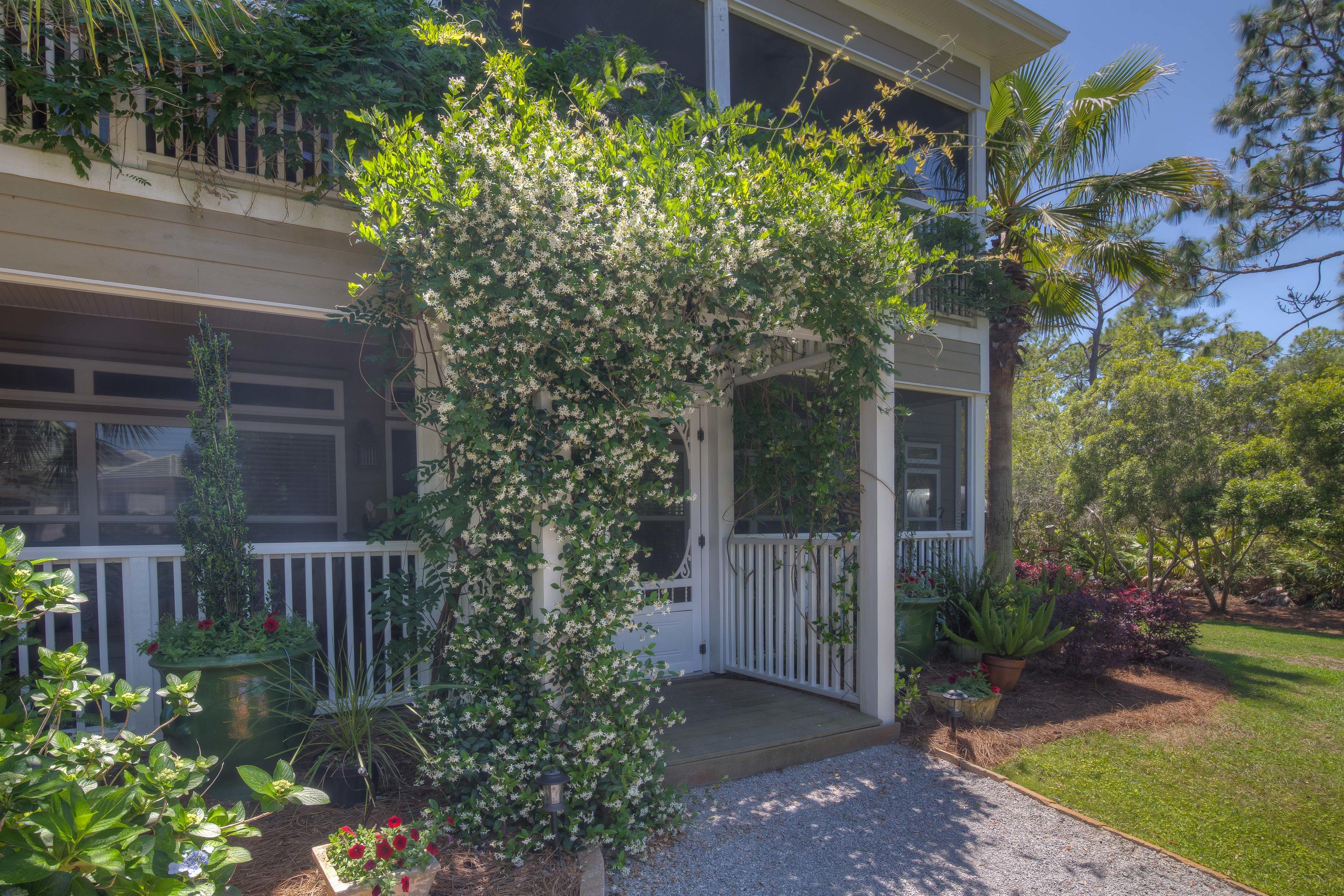 CREEKWATER BAY ESTATES UNREC - Residential