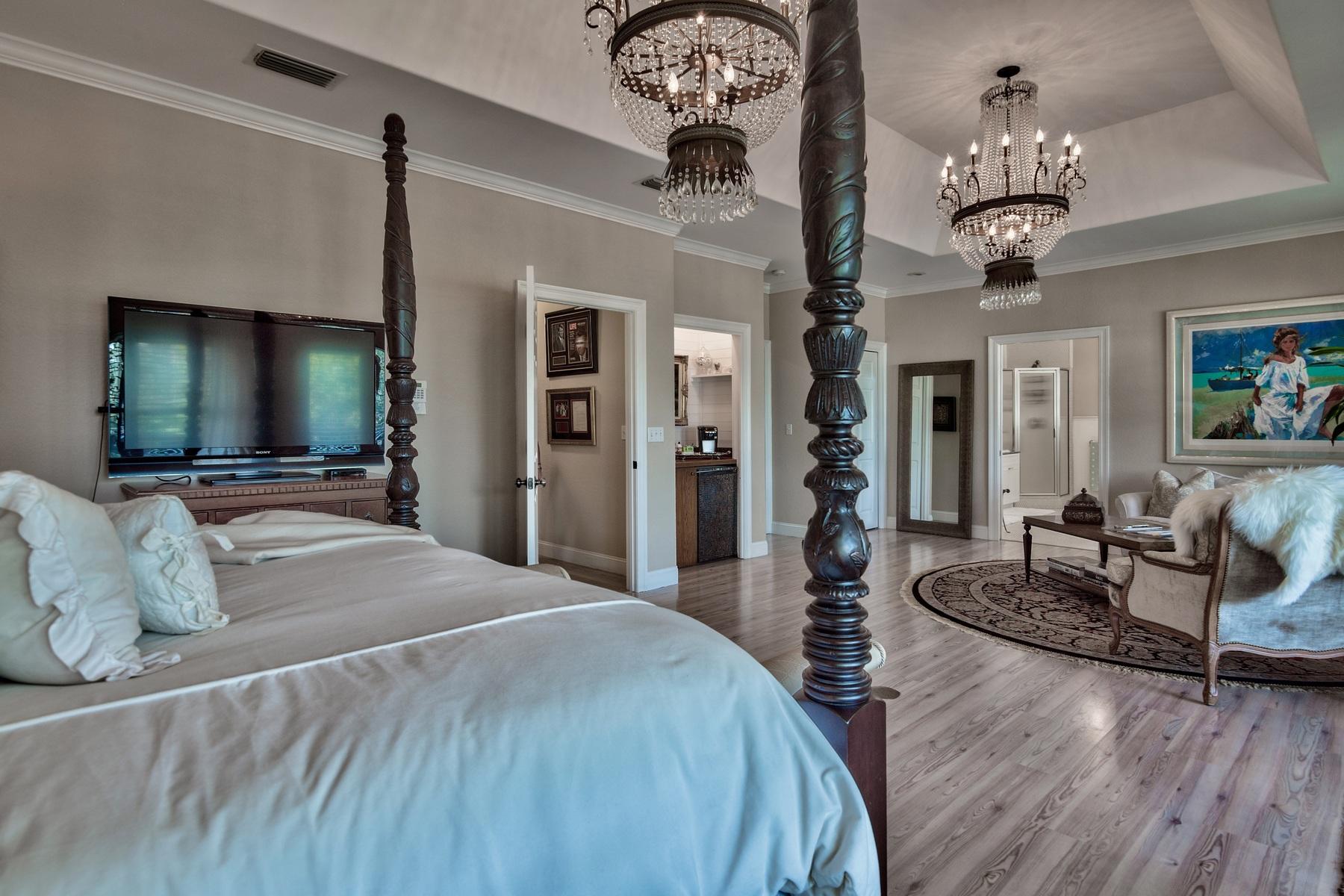 CREEKWATER BAY ESTATES UNREC - Residential